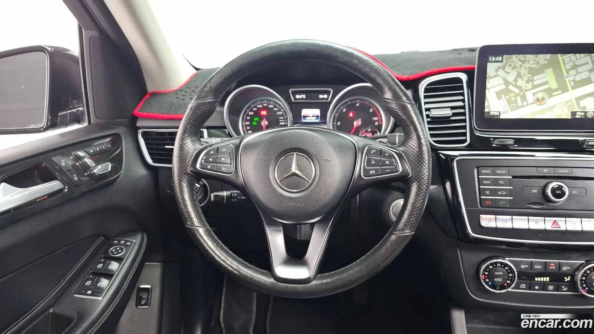GLE-Class Mercedes-Benz 2017.10-OPTION-016