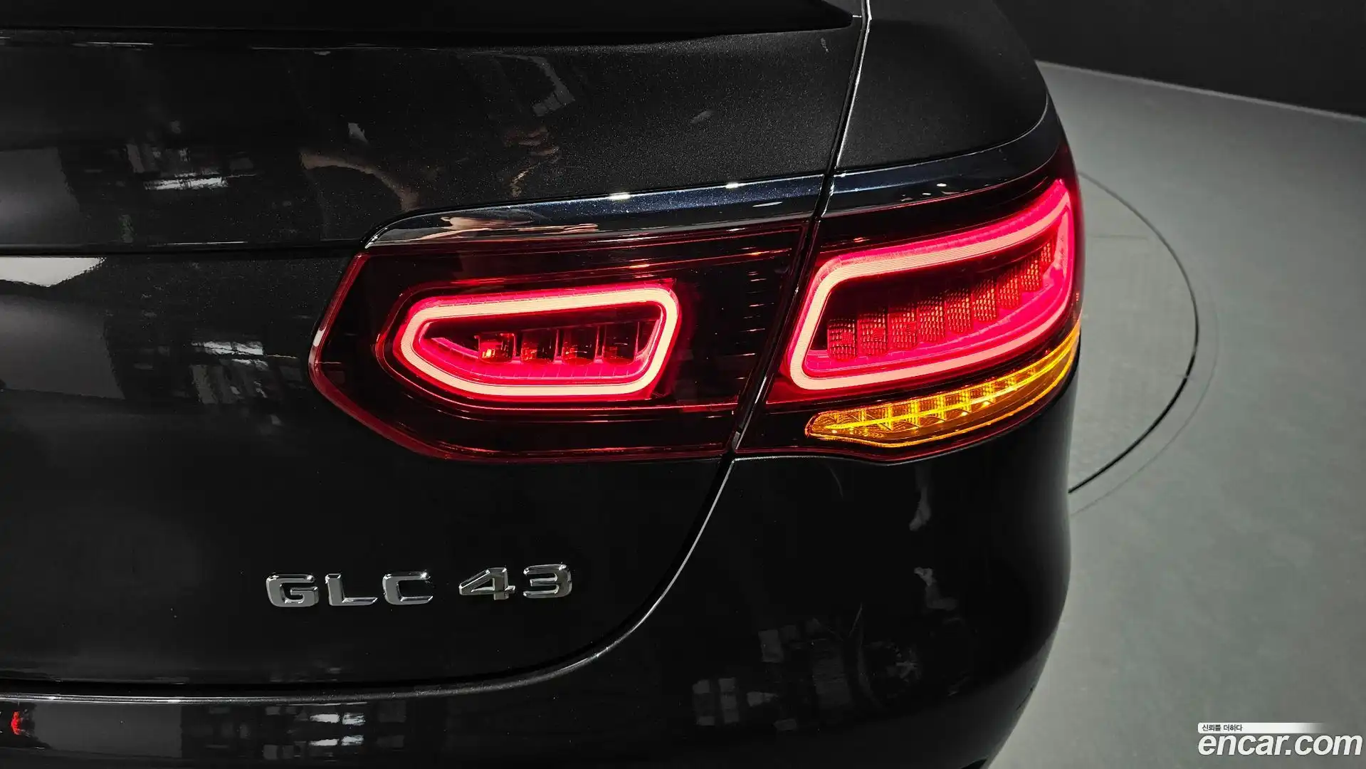 GLC-Class Mercedes-Benz 2021.6-OUTER-033