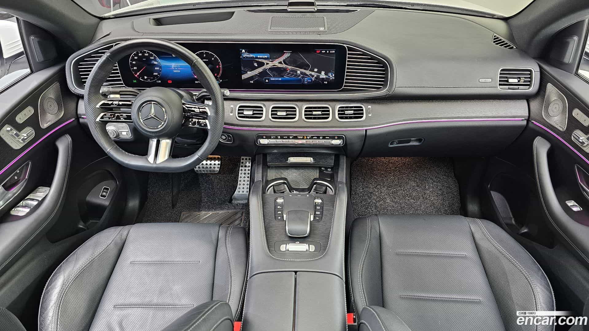 GLE-Class Mercedes-Benz 2023.7-INNER-007