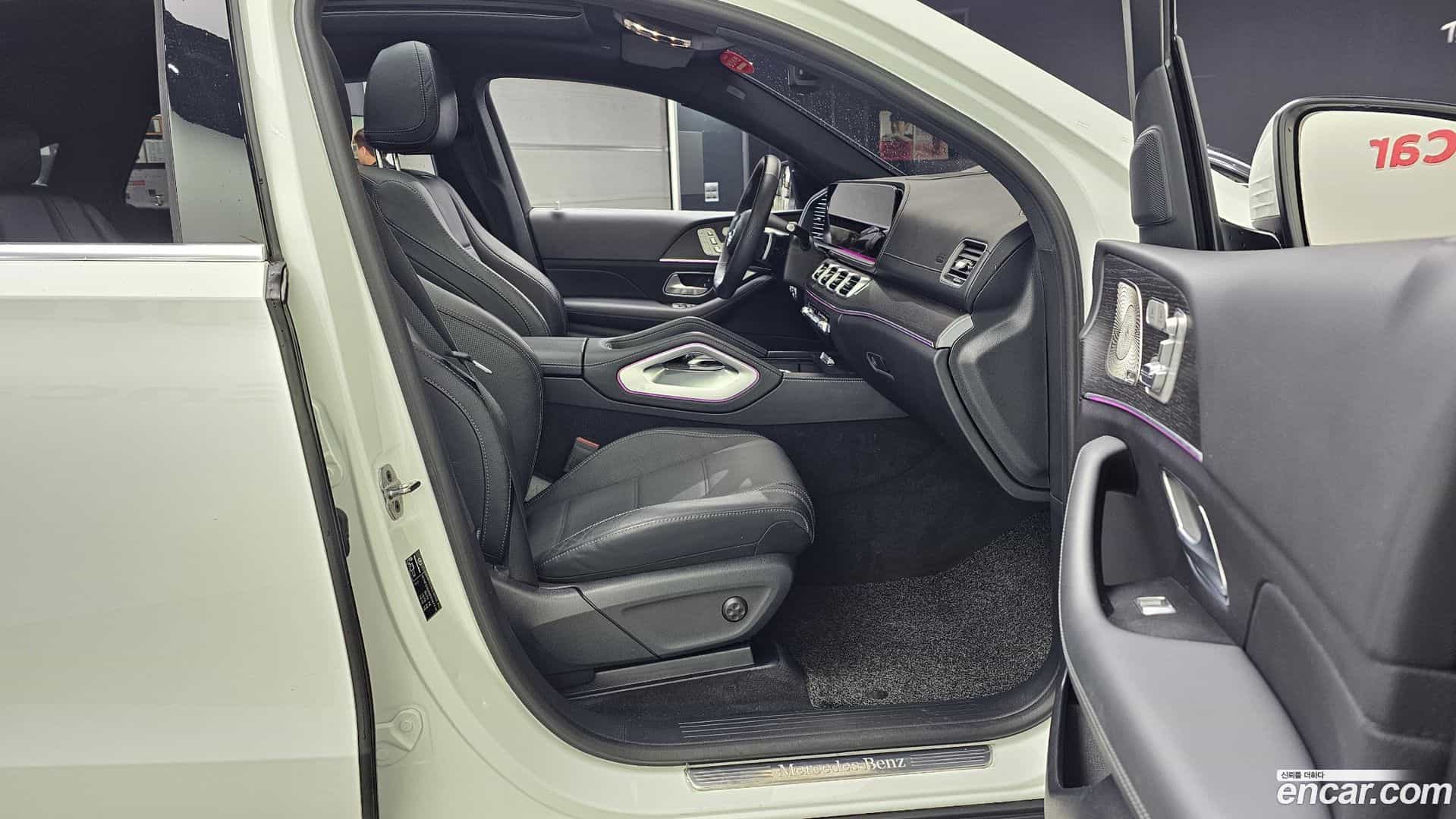 GLE-Class Mercedes-Benz 2023.7-OPTION-015
