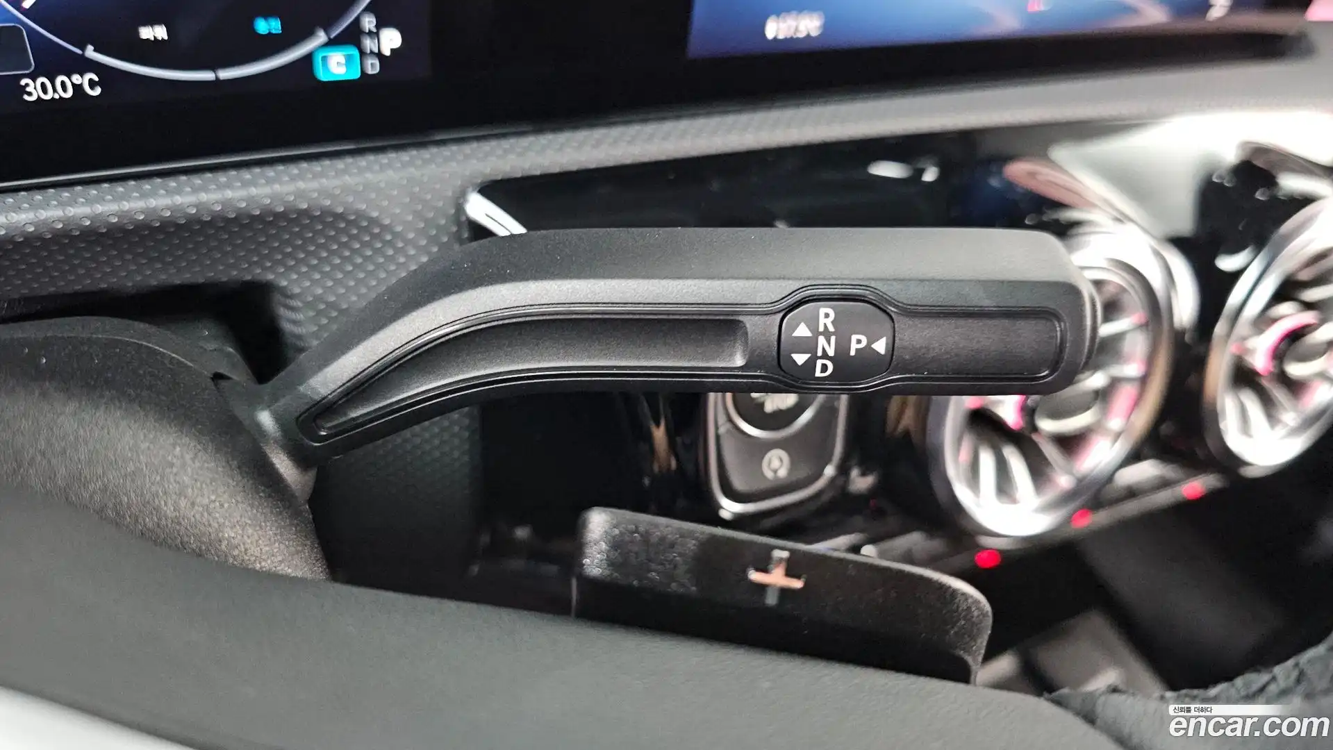 A-Class Mercedes-Benz 2024.0-INNER-009