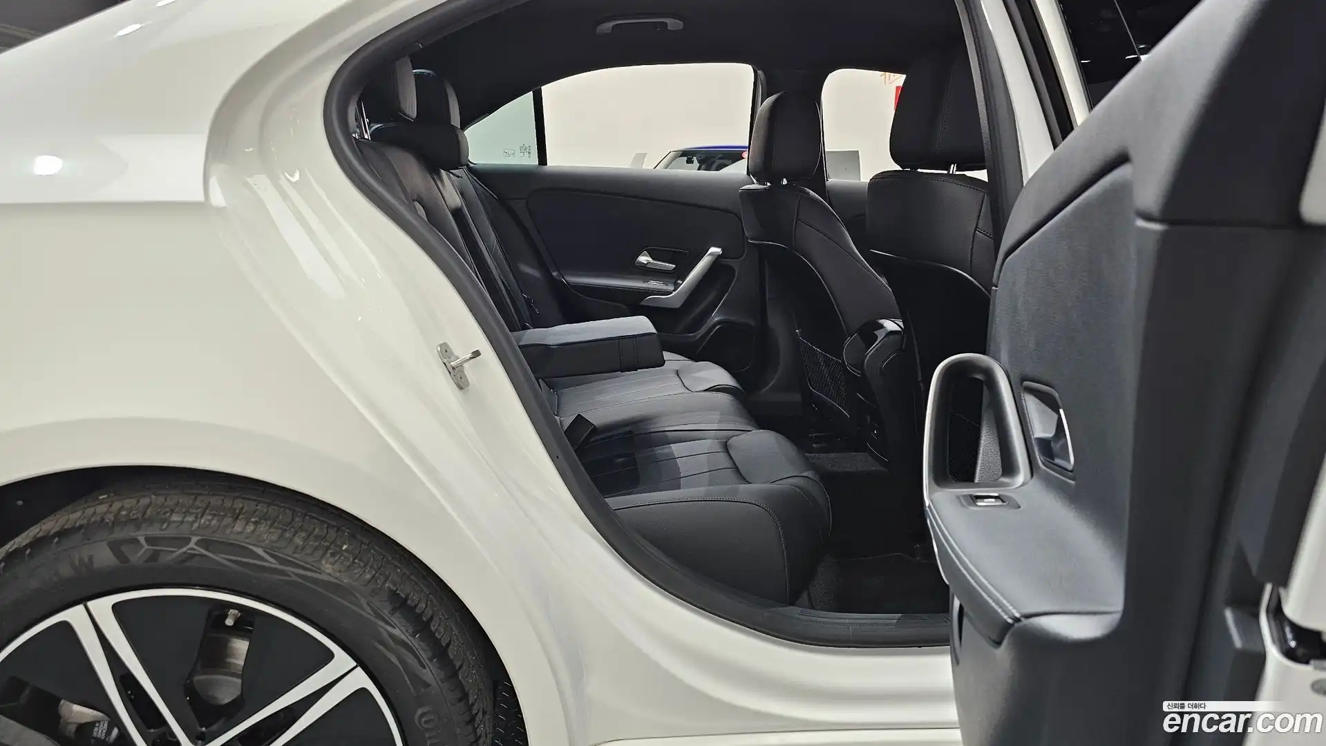 A-Class Mercedes-Benz 2024.0-OPTION-015