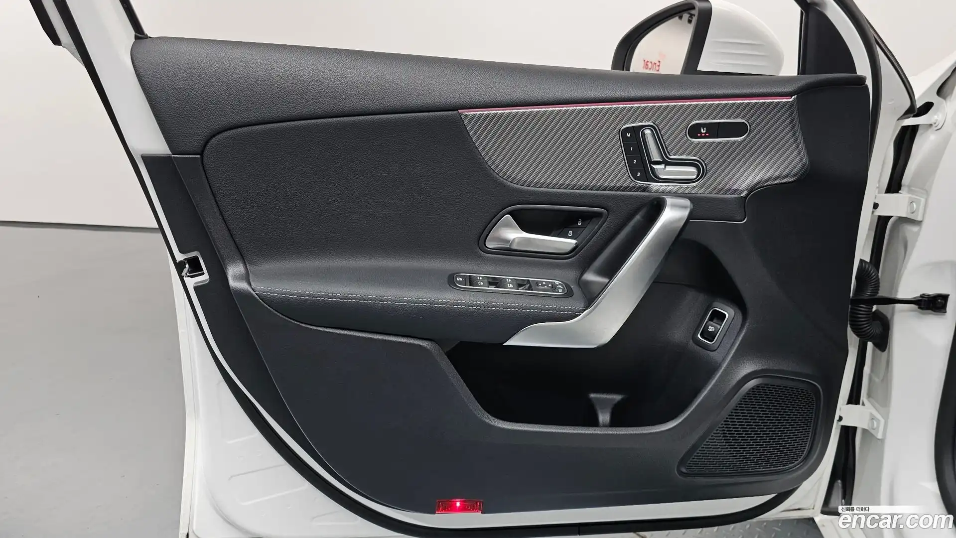 A-Class Mercedes-Benz 2024.0-INNER-034