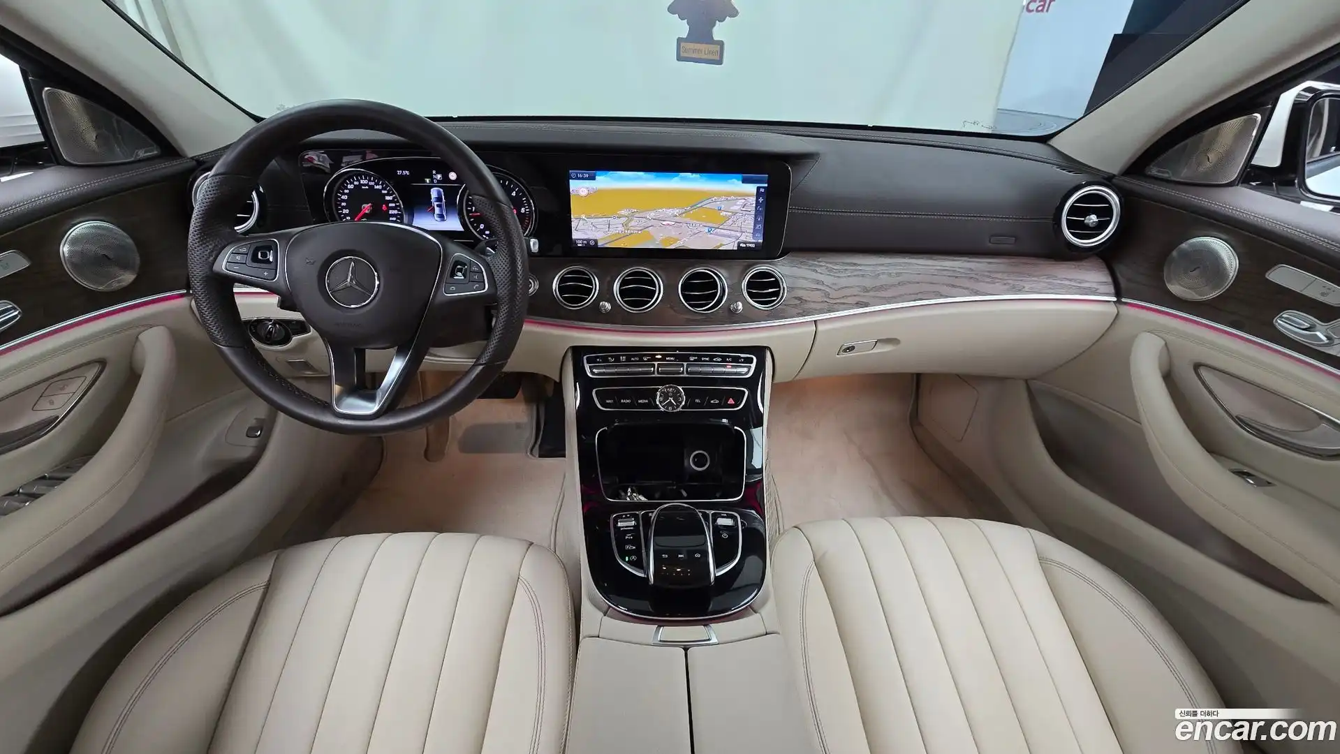 E-Class Mercedes-Benz 2016.10-INNER-007