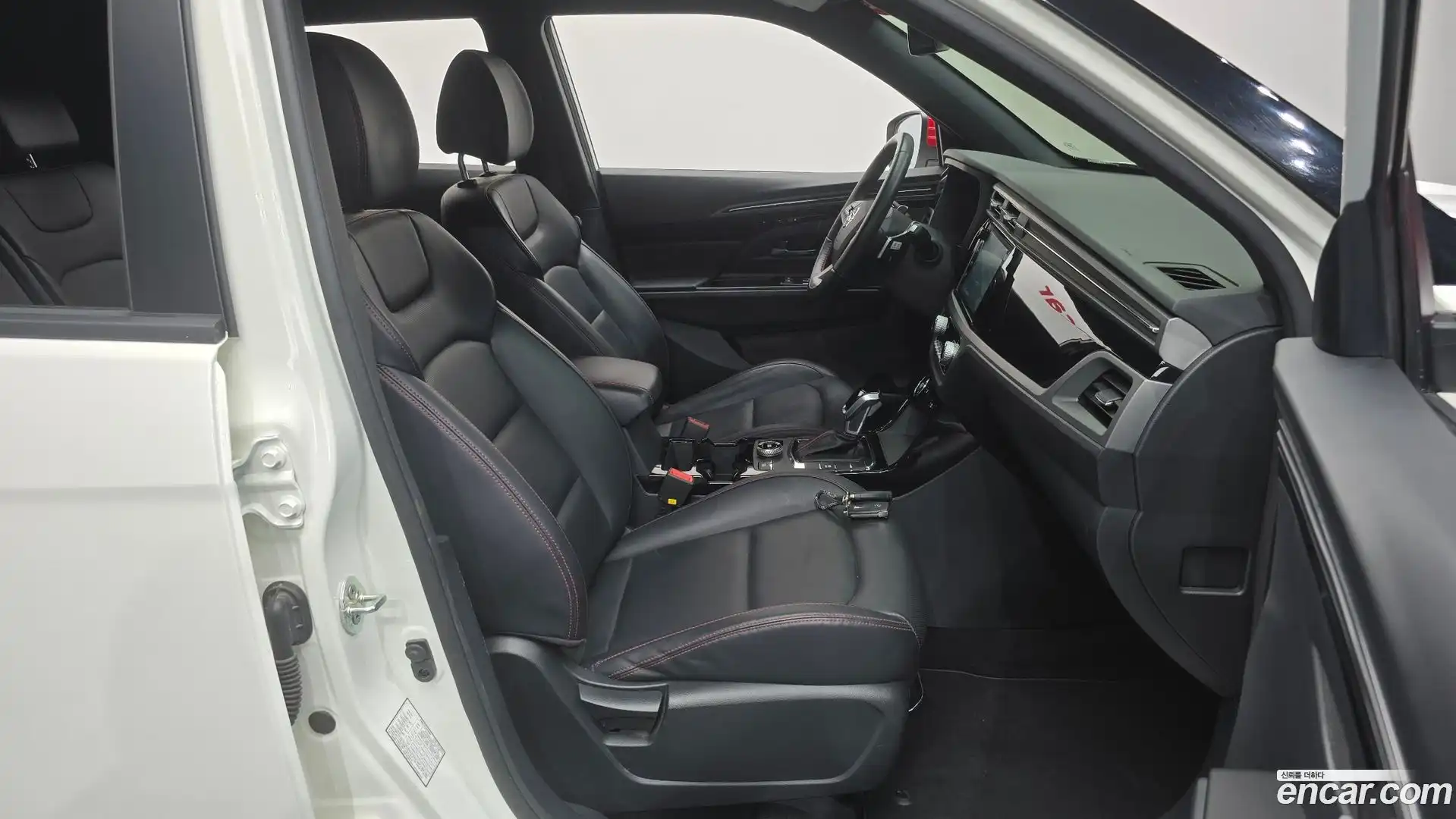 KORANDO KG Mobility 2021.6-INNER-036