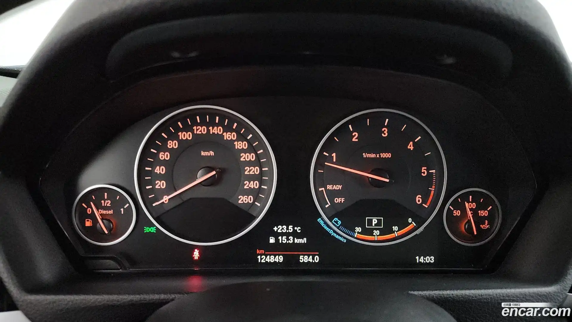 3-Series BMW 2015.11-INNER-008