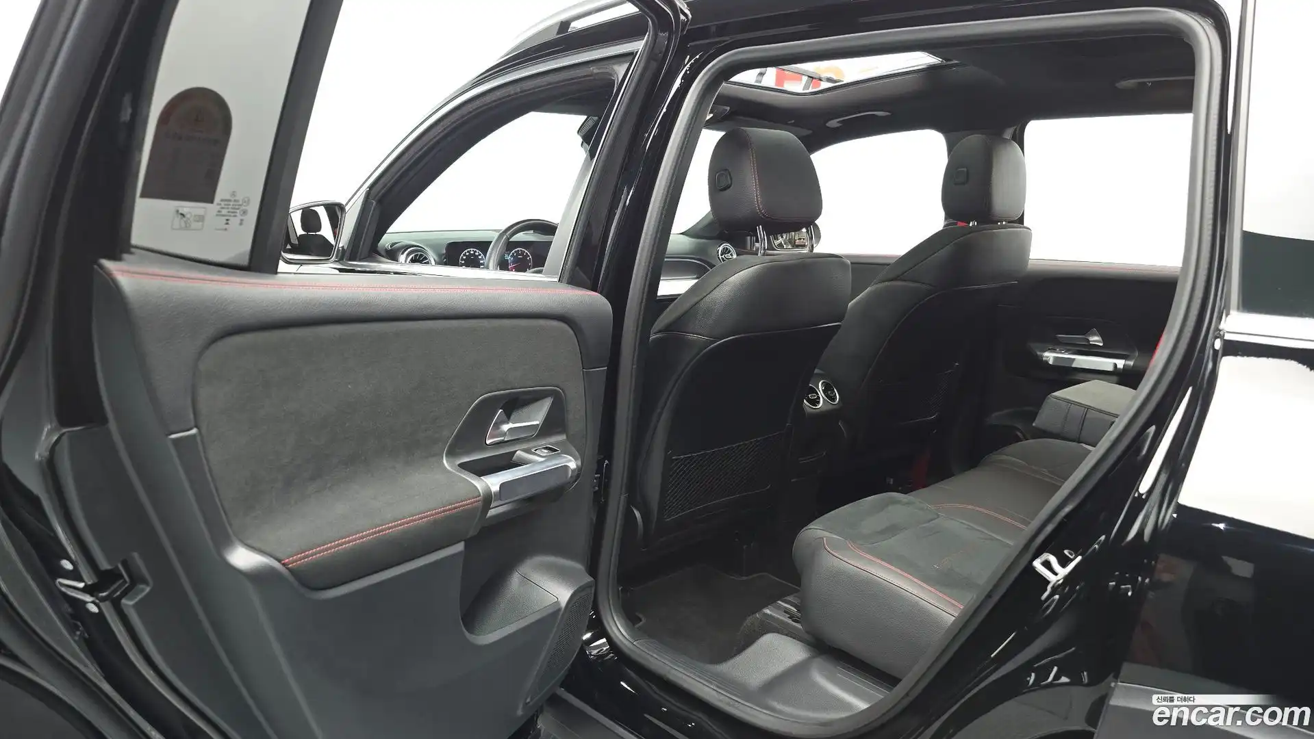 GLB-Class Mercedes-Benz 2024.11-INNER-036