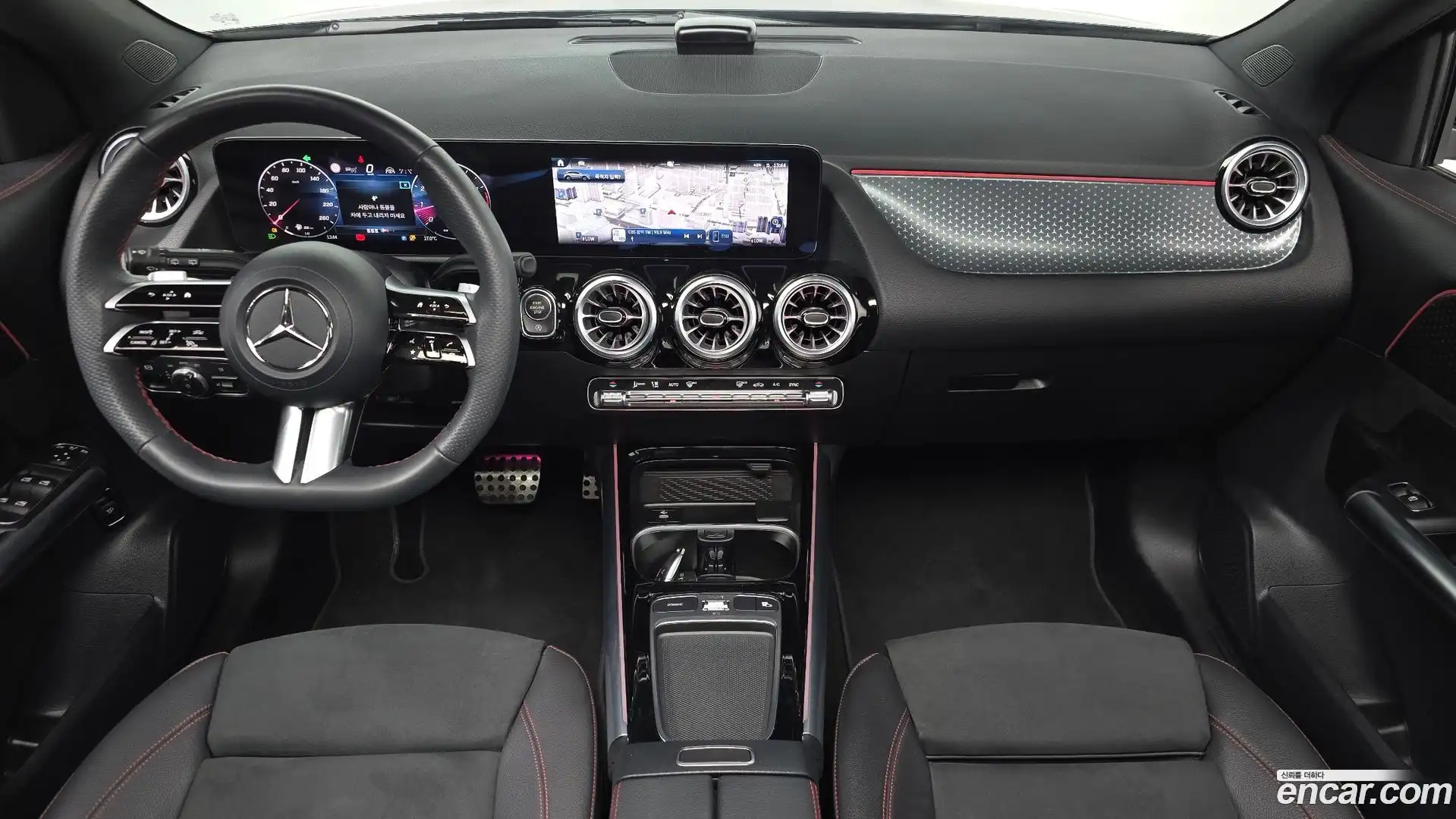 GLA-Class Mercedes-Benz 2025.4-INNER-007