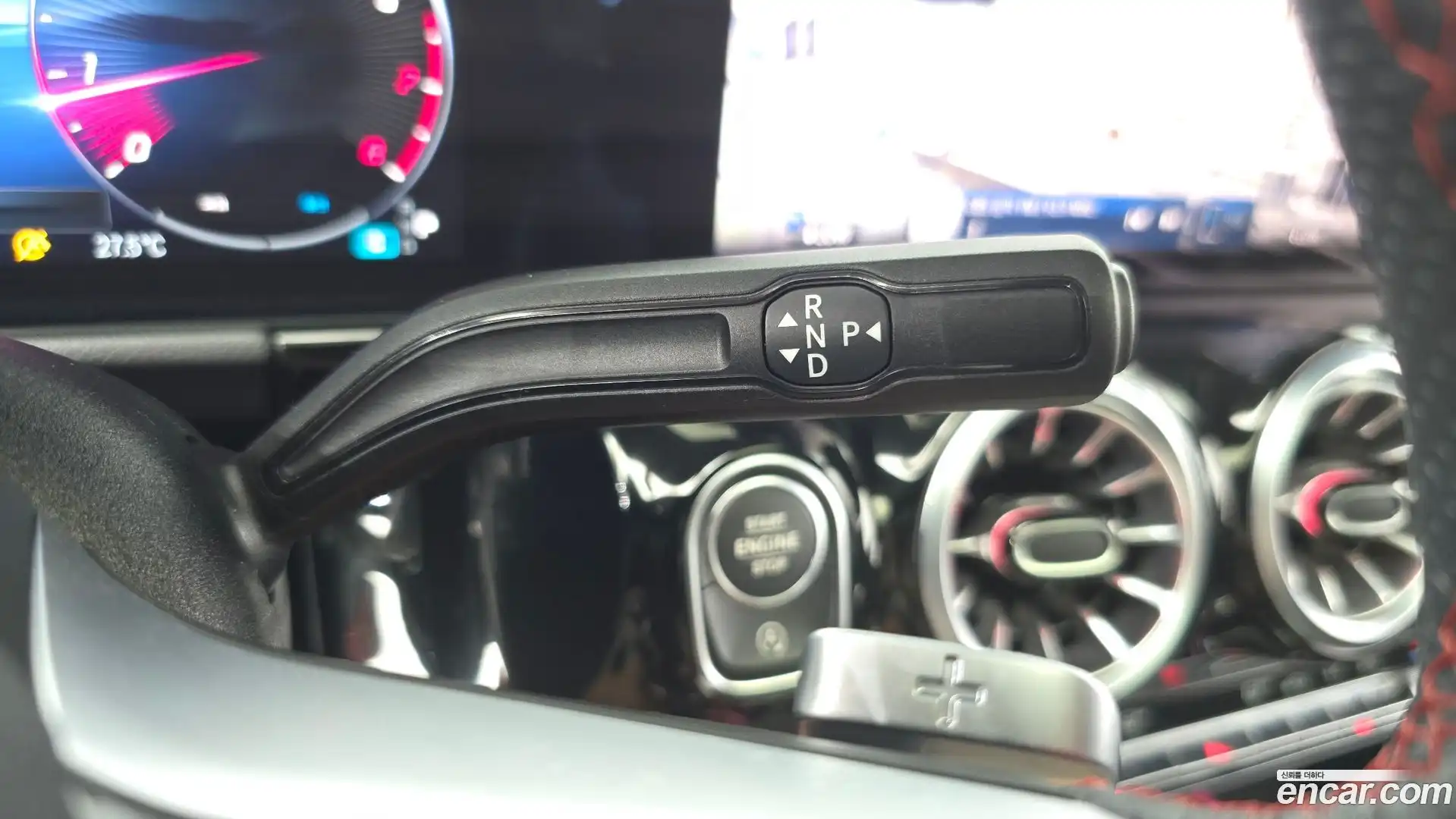 GLA-Class Mercedes-Benz 2025.4-INNER-009
