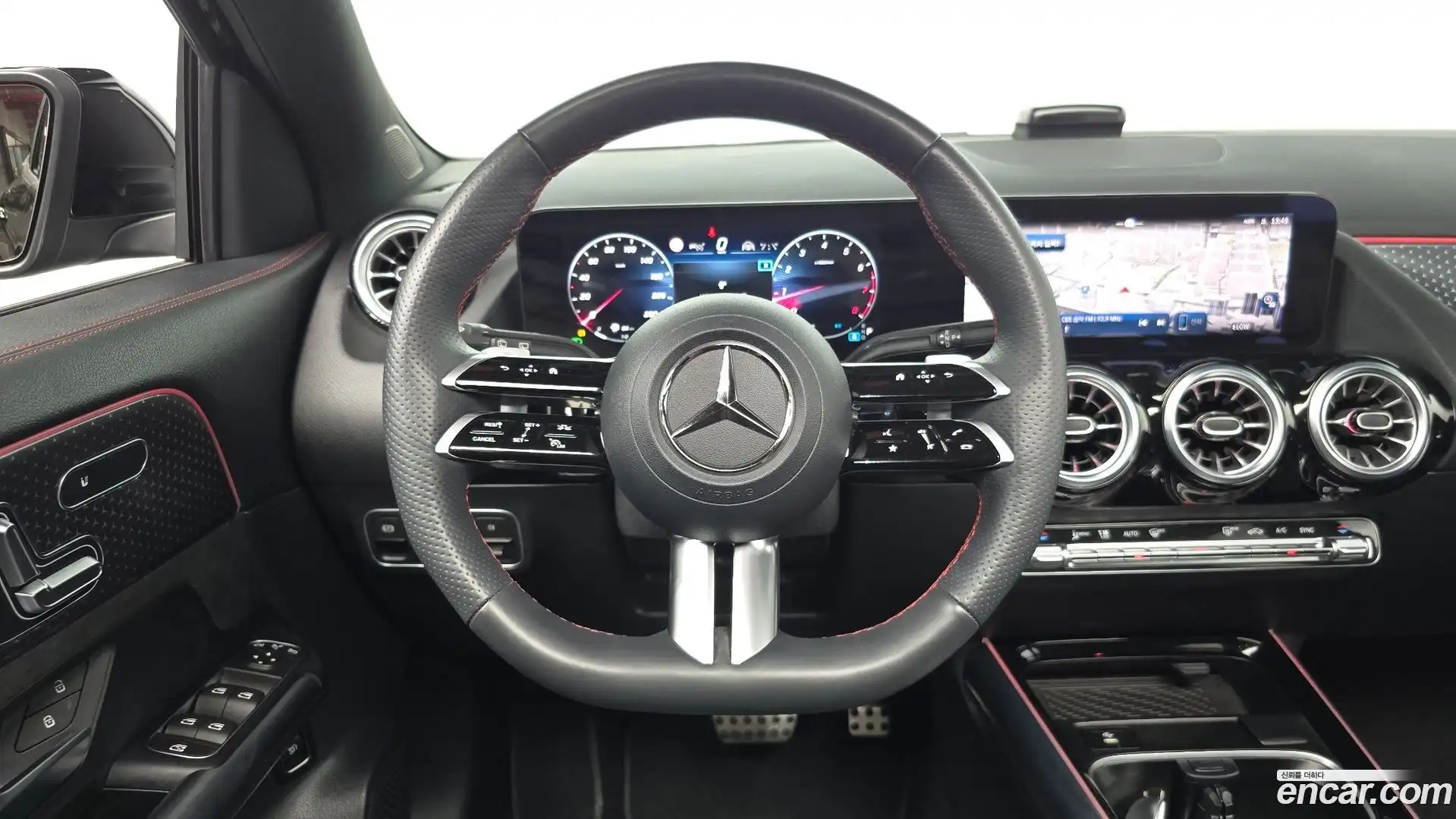 GLA-Class Mercedes-Benz 2025.4-OPTION-017