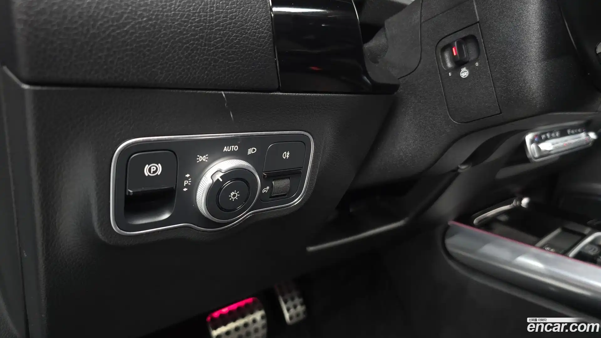 GLA-Class Mercedes-Benz 2025.4-OPTION-041