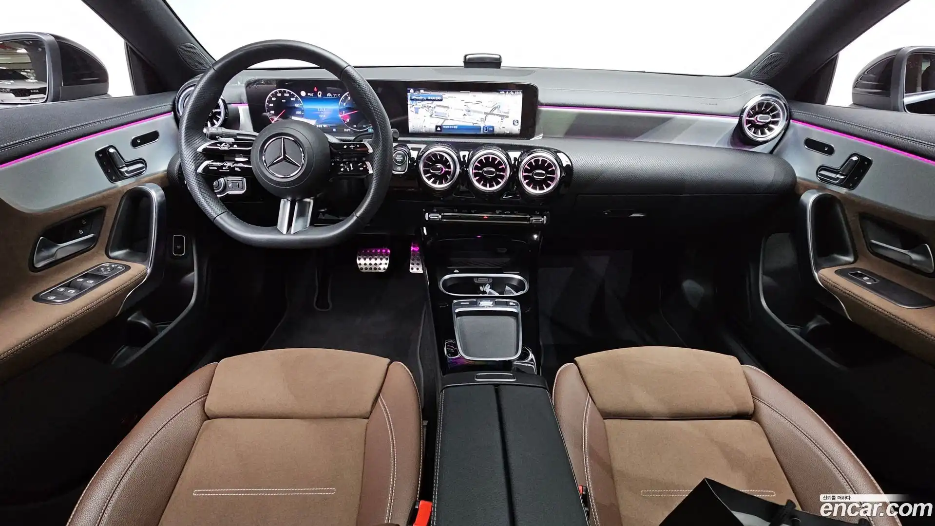 CLA-Class Mercedes-Benz 2025.4-INNER-007