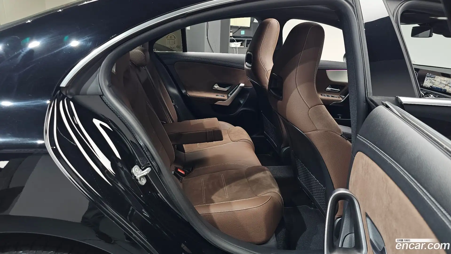CLA-Class Mercedes-Benz 2025.4-OPTION-016