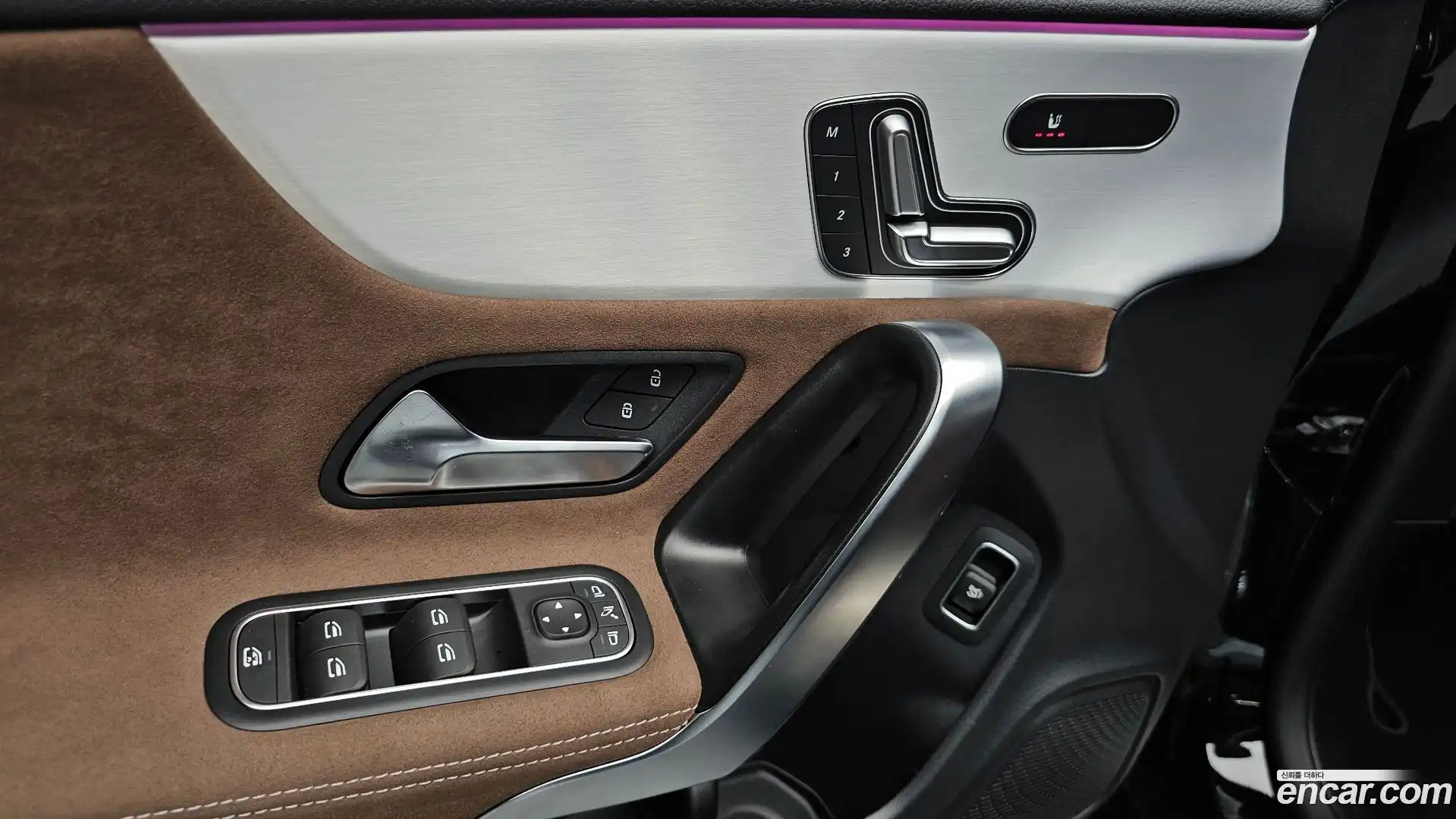 CLA-Class Mercedes-Benz 2025.4-OPTION-022