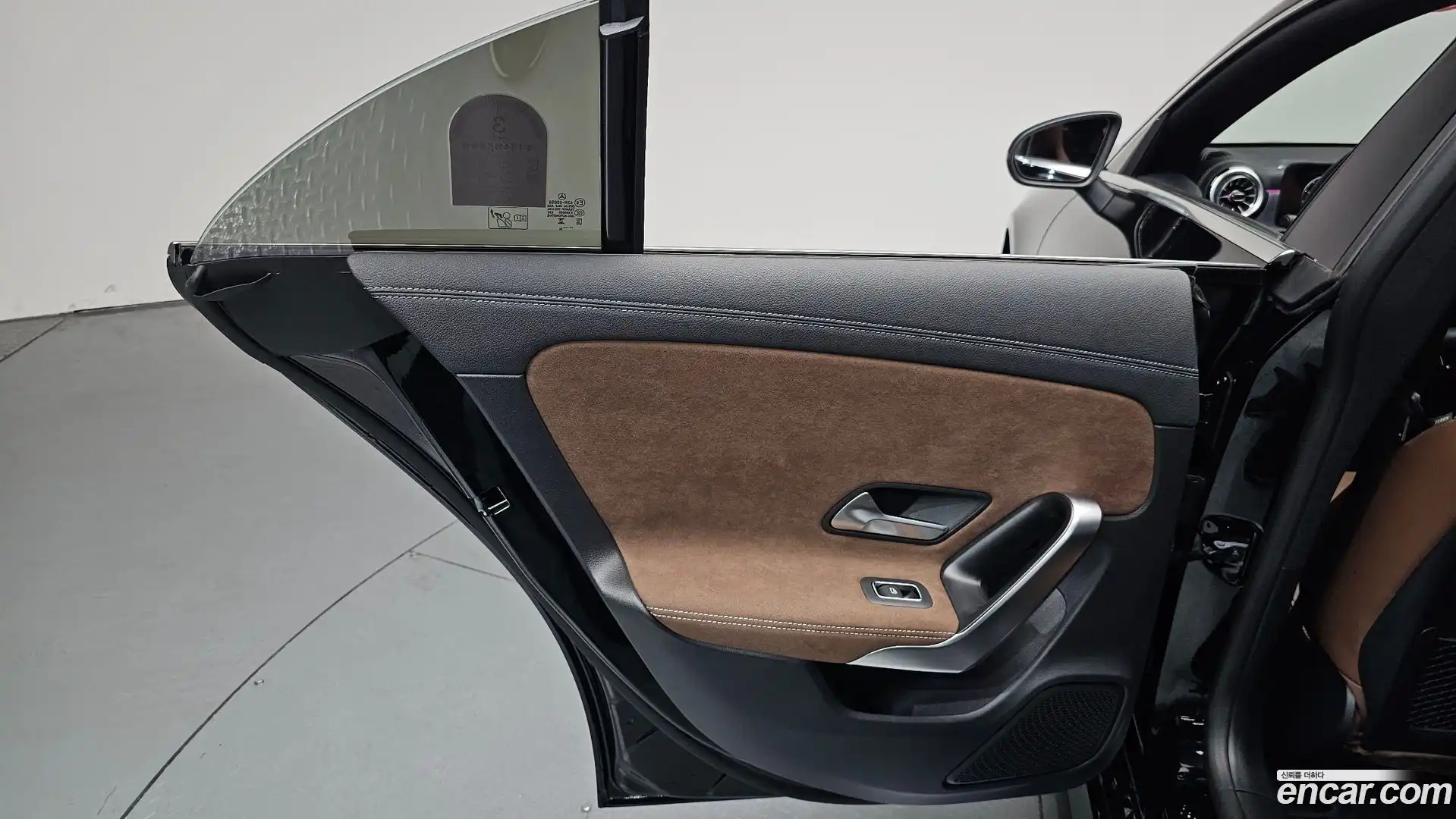 CLA-Class Mercedes-Benz 2025.4-INNER-035