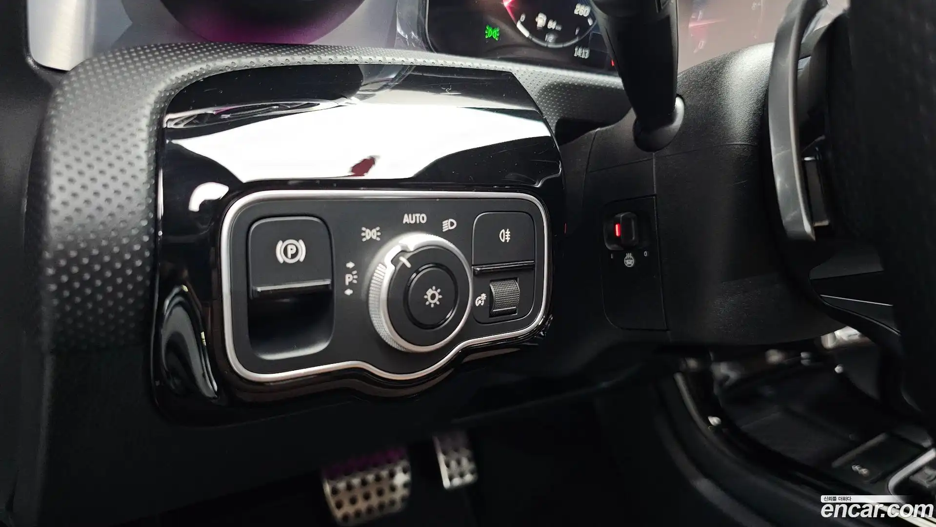 CLA-Class Mercedes-Benz 2025.4-OPTION-041