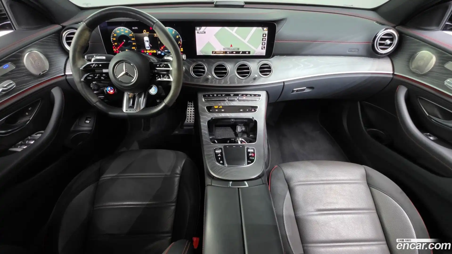 E-Class Mercedes-Benz 2022.10-INNER-007