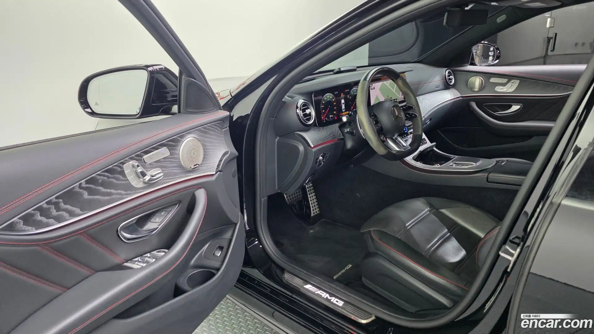 E-Class Mercedes-Benz 2022.10-INNER-010