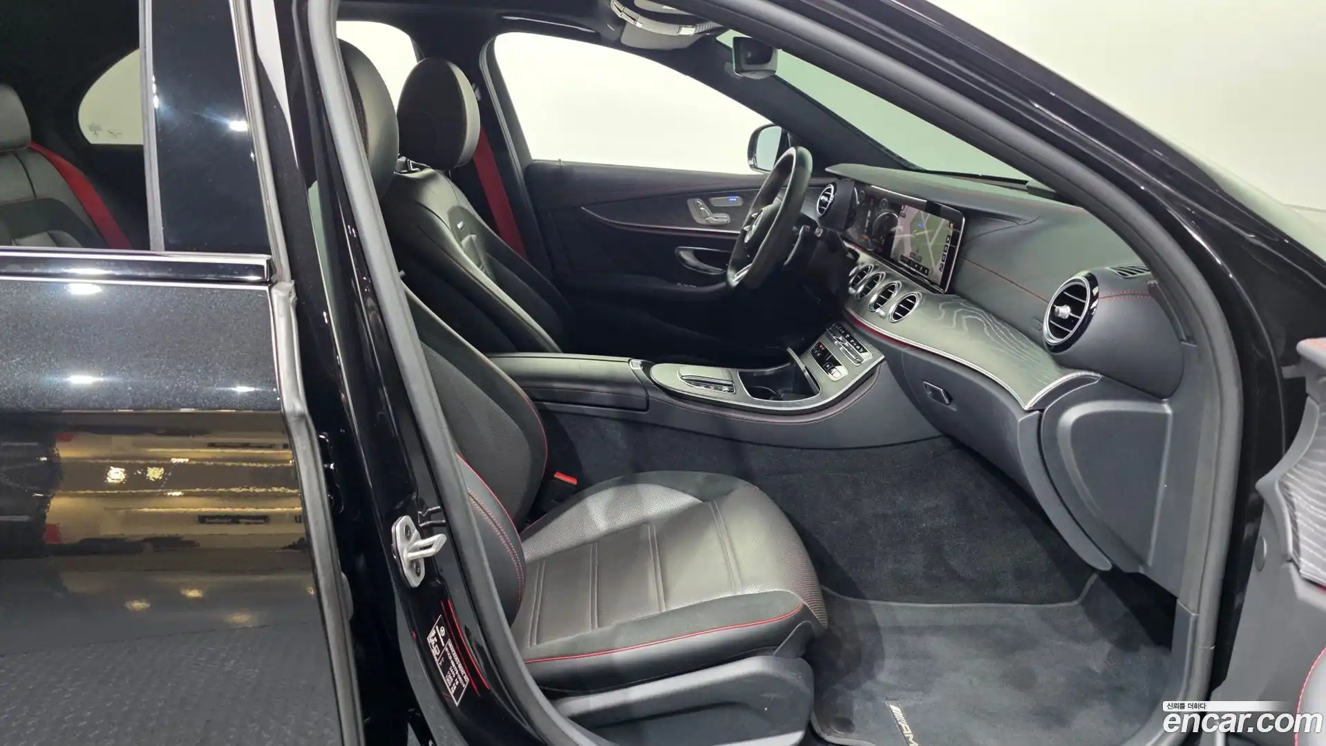 E-Class Mercedes-Benz 2022.10-OPTION-015