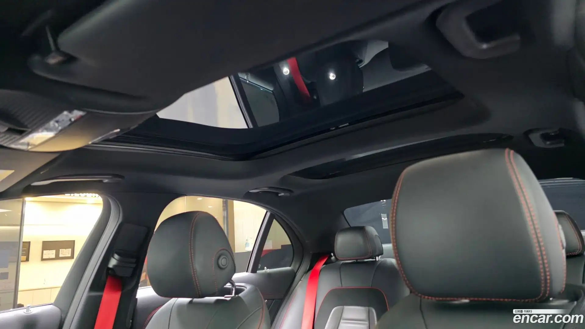 E-Class Mercedes-Benz 2022.10-OPTION-022