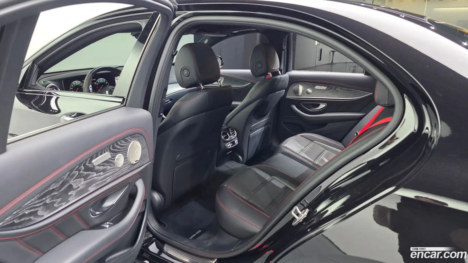 E-Class Mercedes-Benz 2022.10-INNER-036