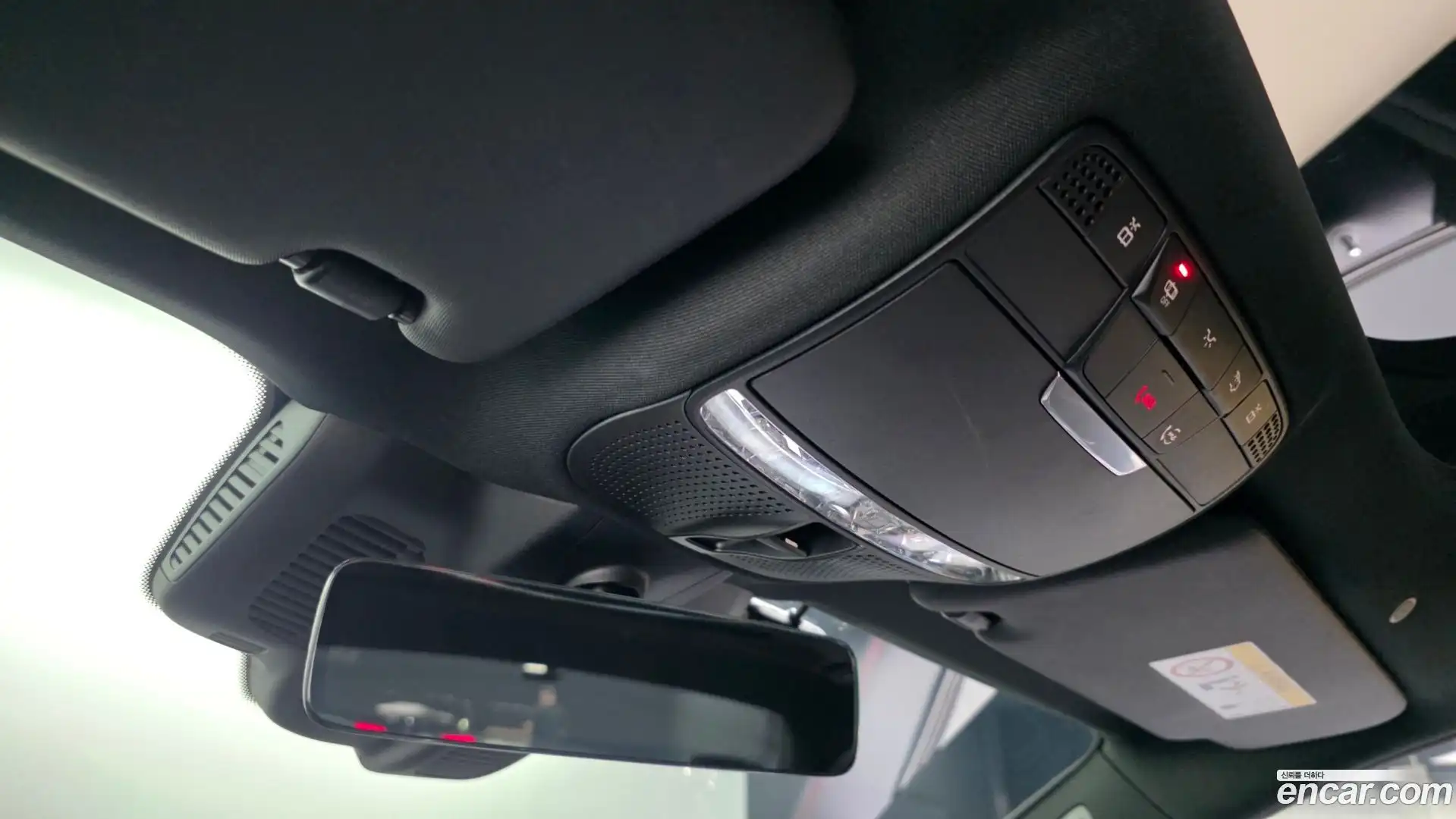 E-Class Mercedes-Benz 2022.10-OPTION-042