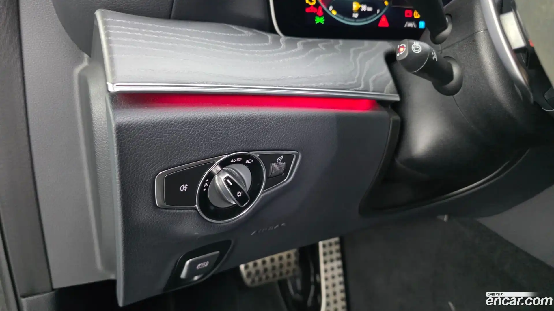 E-Class Mercedes-Benz 2022.10-OPTION-052