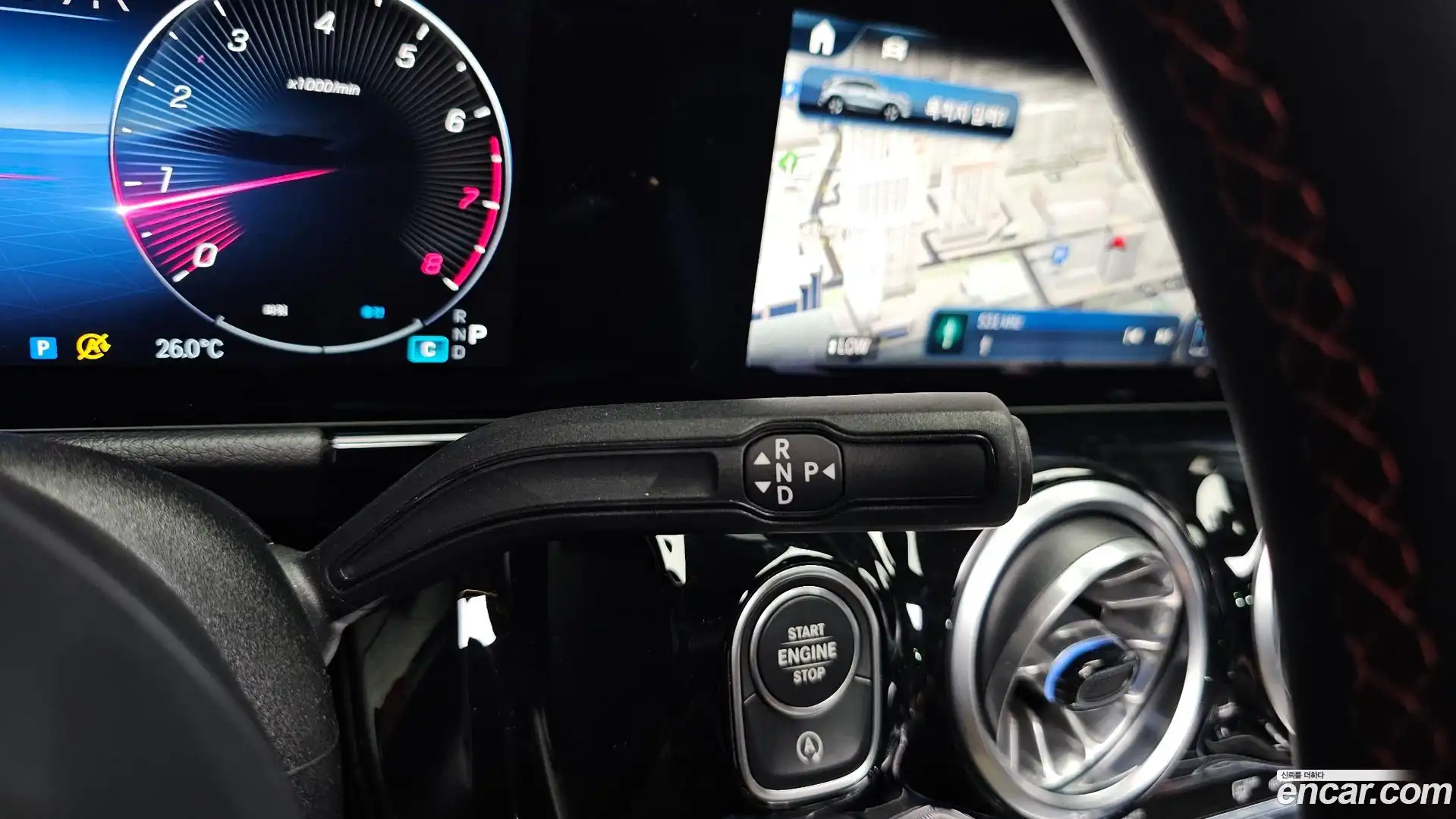 GLA-Class Mercedes-Benz 2025.4-INNER-009