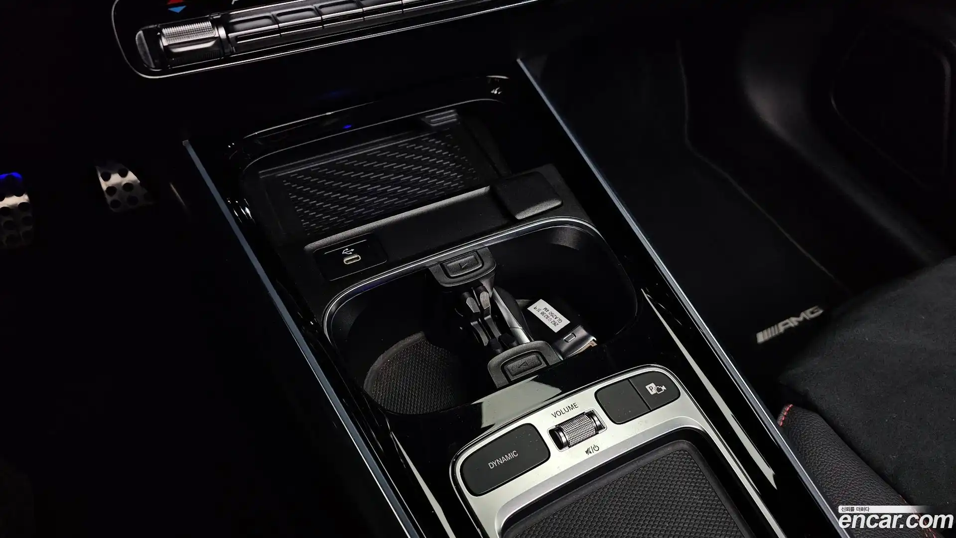 GLA-Class Mercedes-Benz 2025.4-OPTION-041