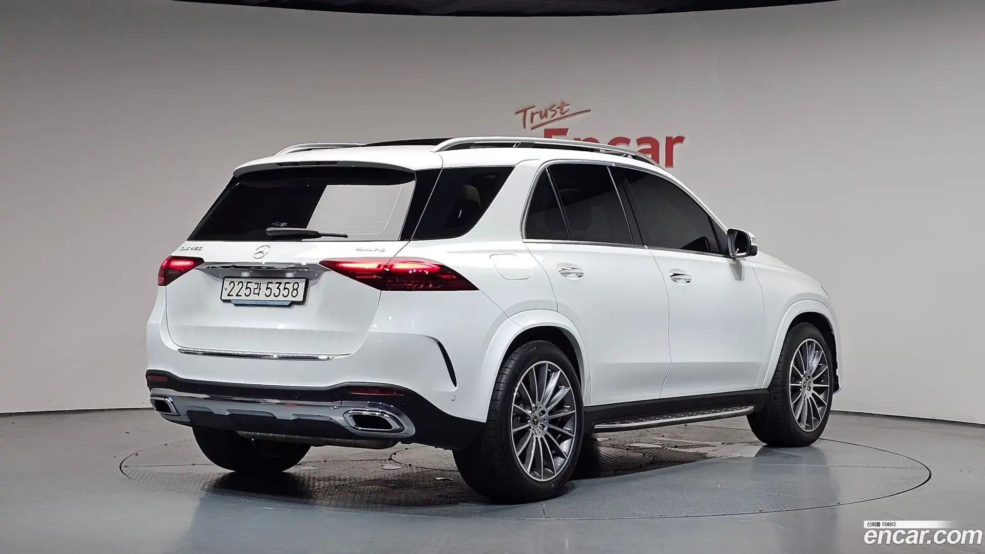 GLE-Class Mercedes-Benz 2025.2-OUTER-002