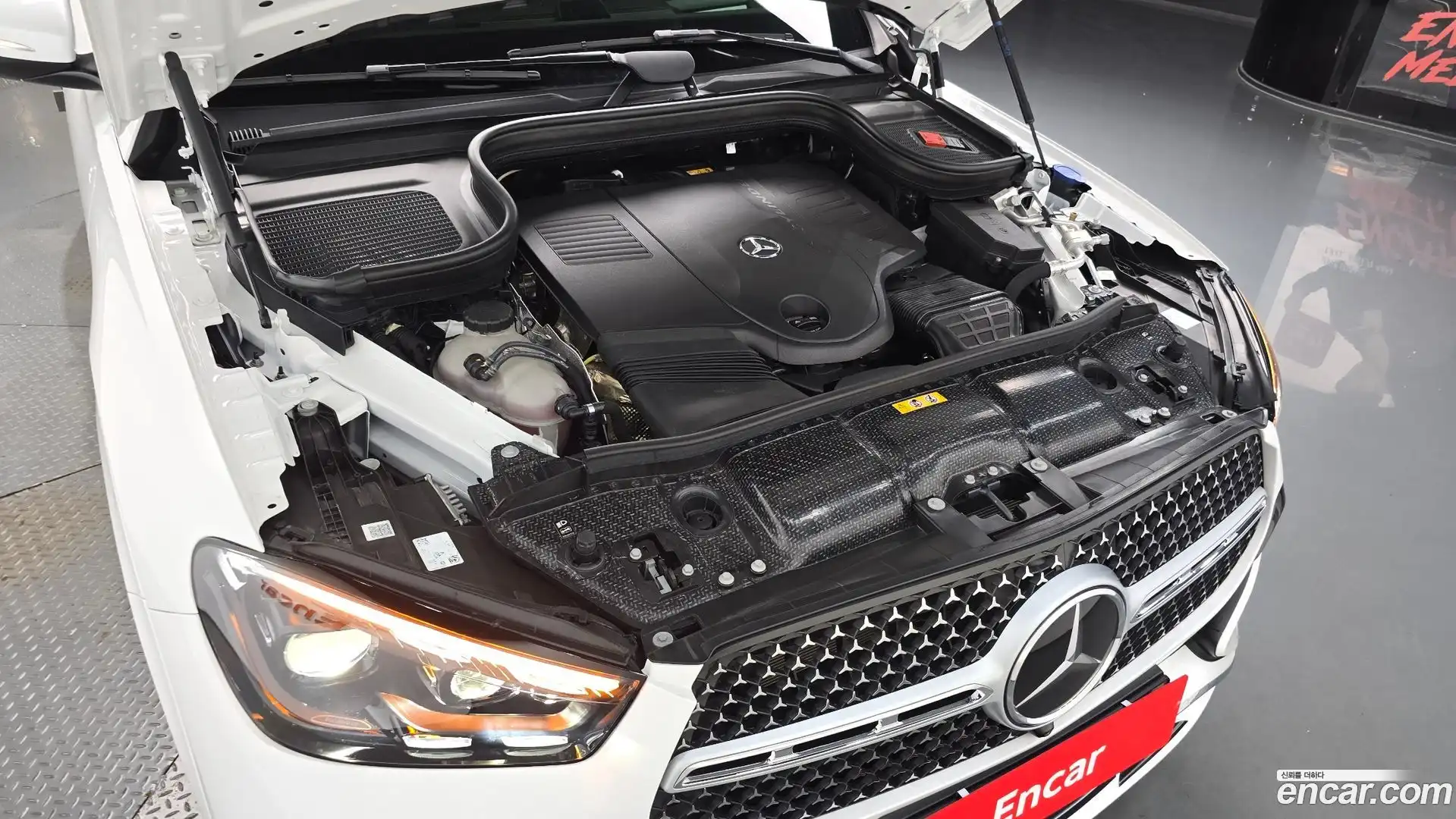 GLE-Class Mercedes-Benz 2025.2-OUTER-006