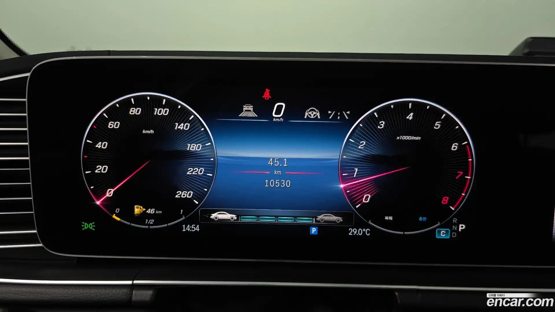GLE-Class Mercedes-Benz 2025.2-INNER-008