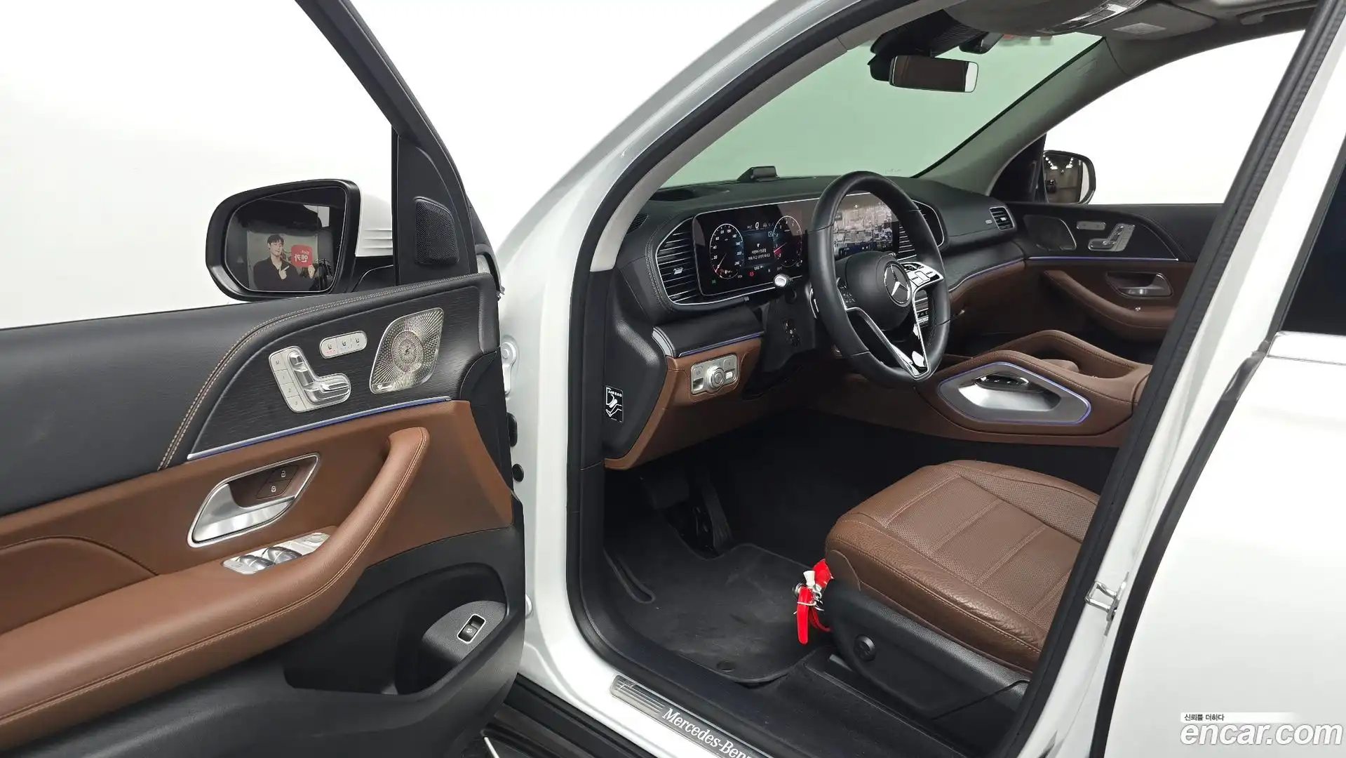 GLE-Class Mercedes-Benz 2025.2-INNER-010