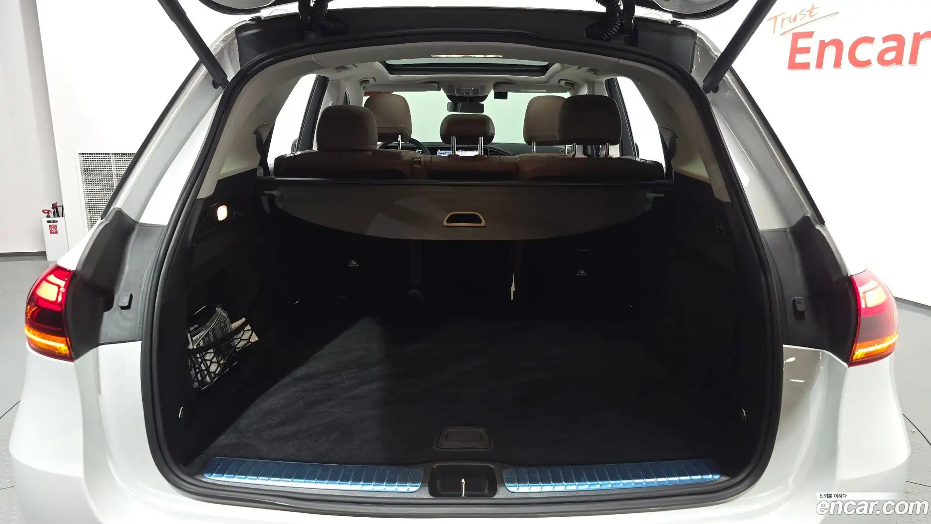 GLE-Class Mercedes-Benz 2025.2-OPTION-048