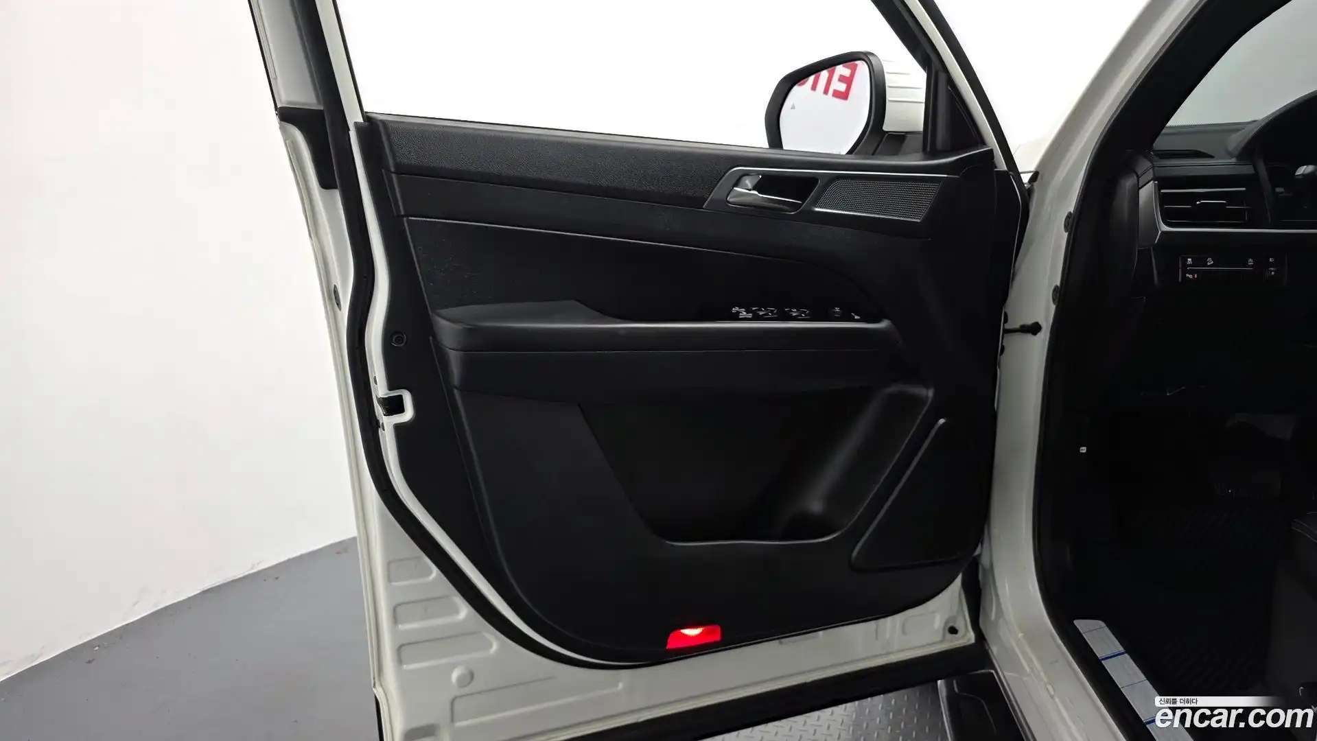 Rexton KG Mobility 2024.6-INNER-034