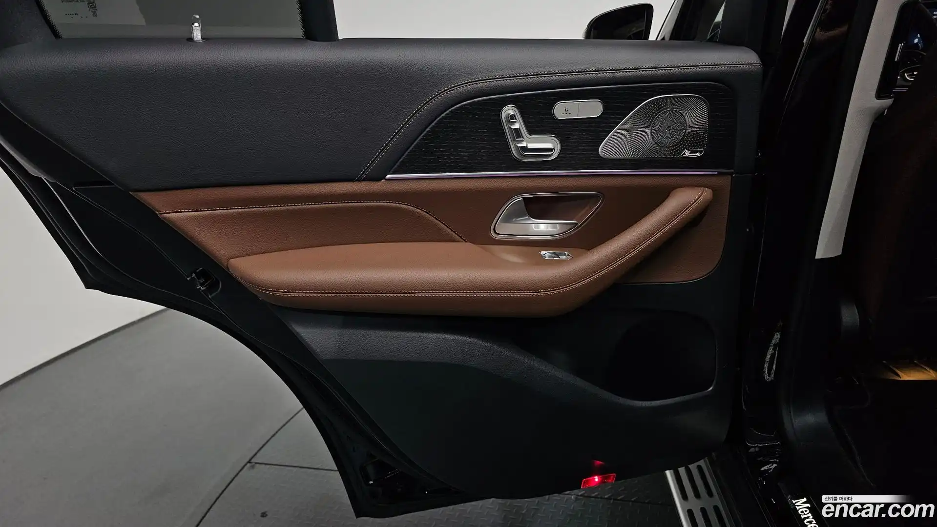 GLE-Class Mercedes-Benz 2025.5-INNER-035