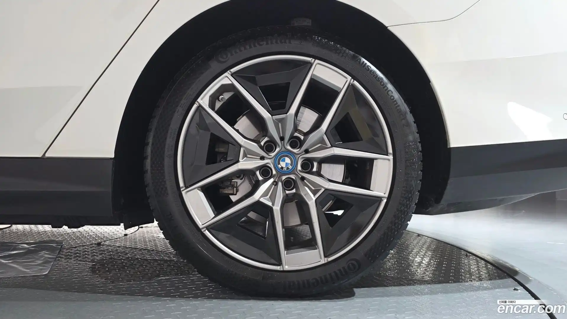 i5 BMW 2024.0-OUTER-031