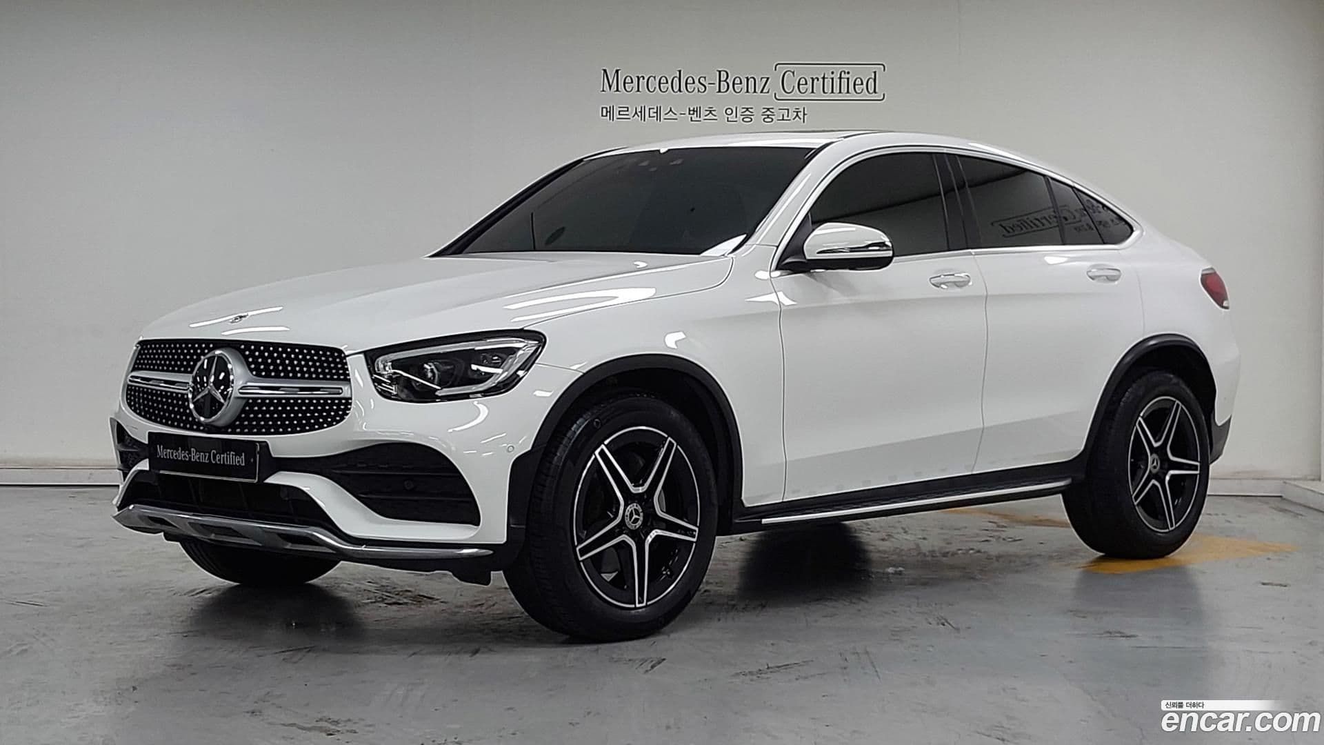 Main__Slider__Photo:GLC-Class Mercedes-Benz 2022.10-0