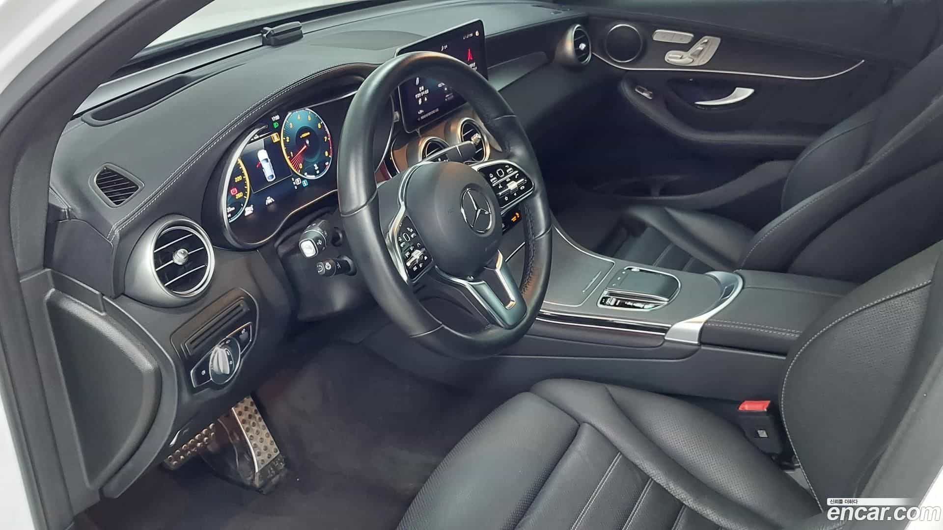GLC-Class Mercedes-Benz 2022.10-OPTION-018