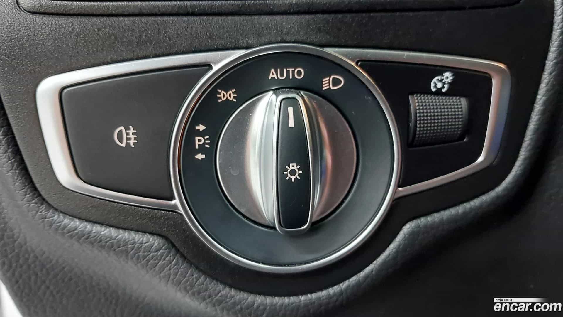 GLC-Class Mercedes-Benz 2022.10-OPTION-023