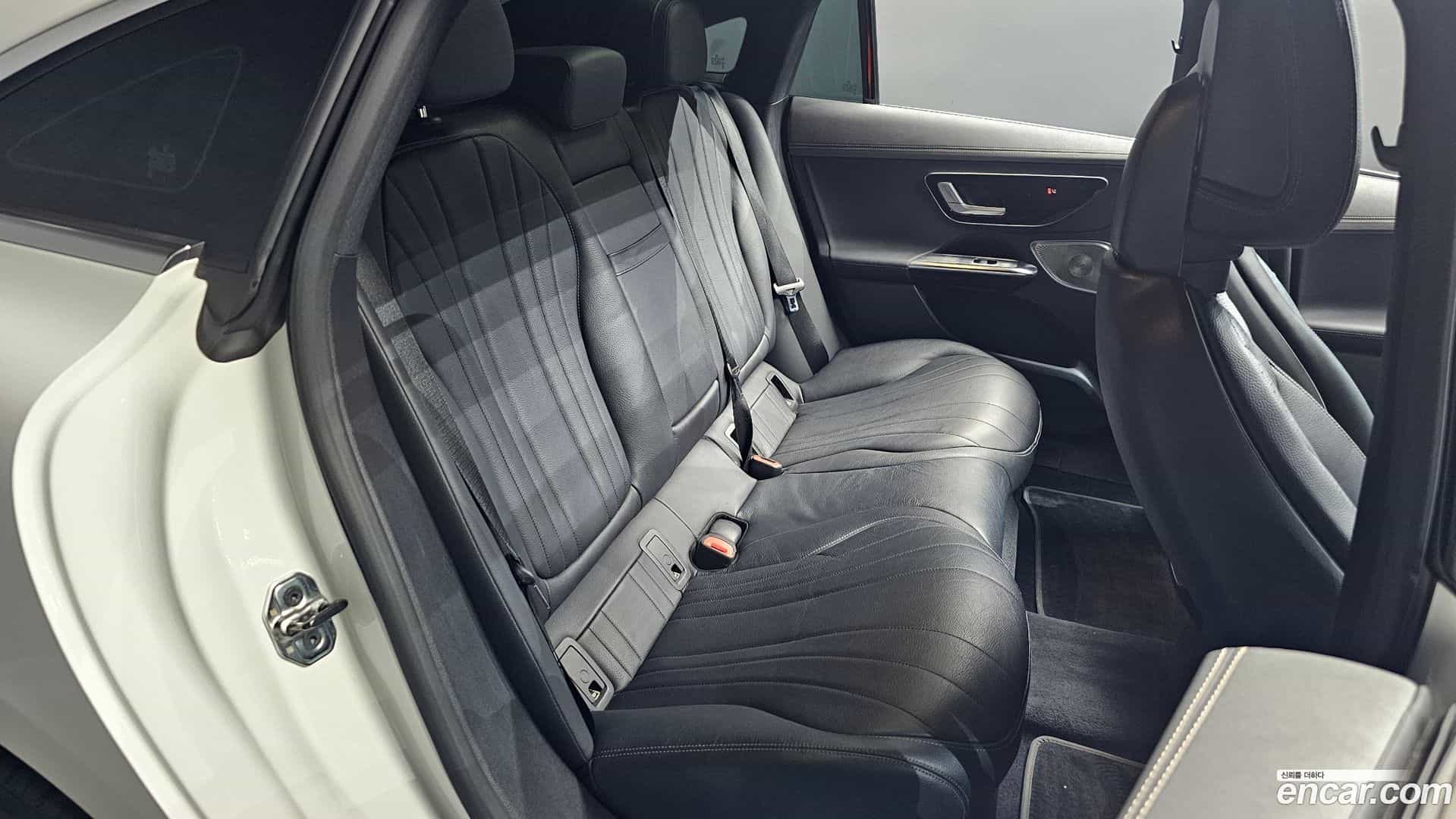 EQE Mercedes-Benz 2023.5-OPTION-015