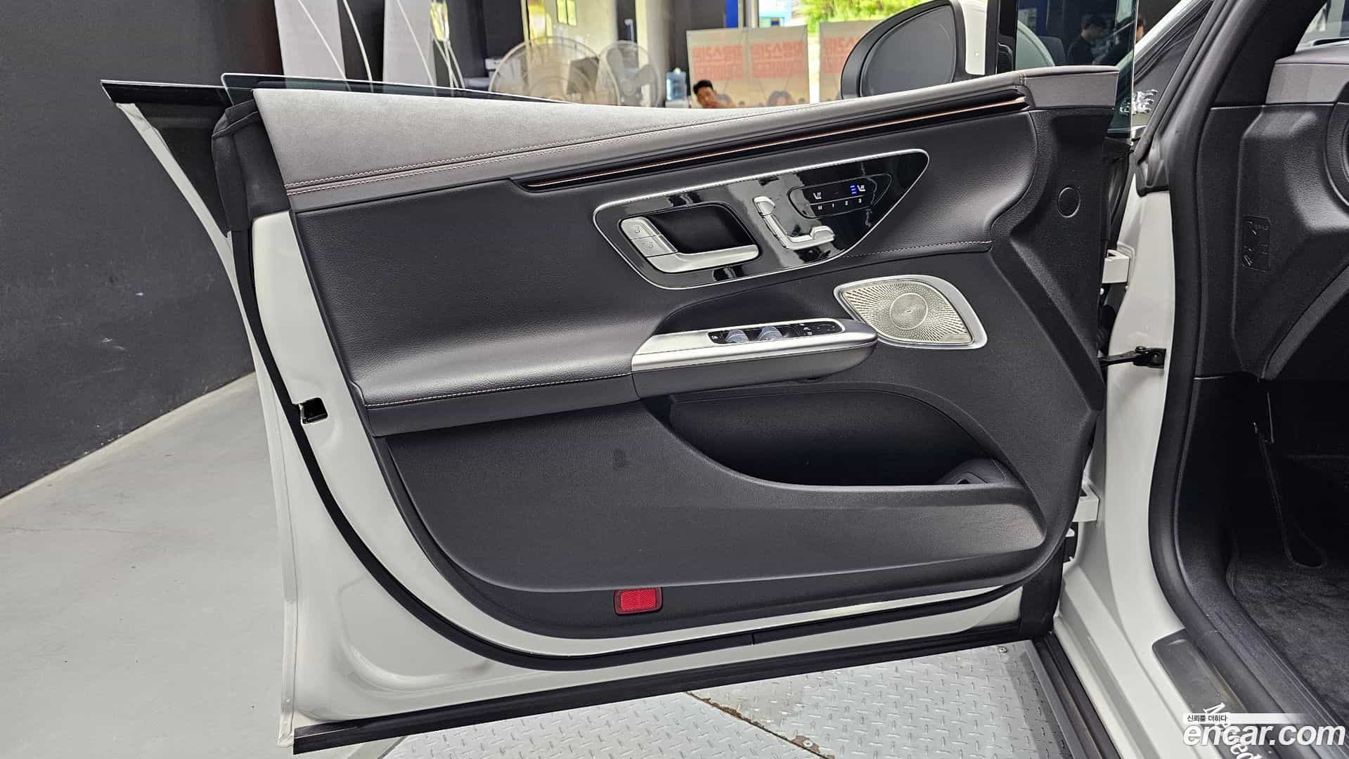EQE Mercedes-Benz 2023.5-INNER-034