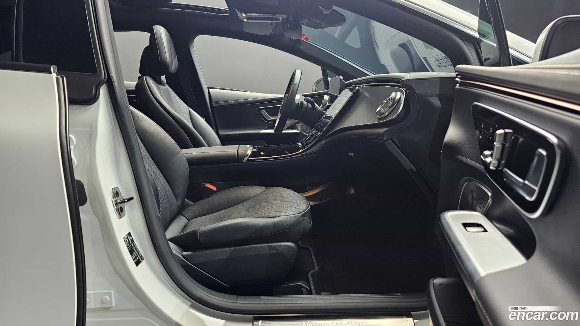 EQE Mercedes-Benz 2023.5-INNER-036