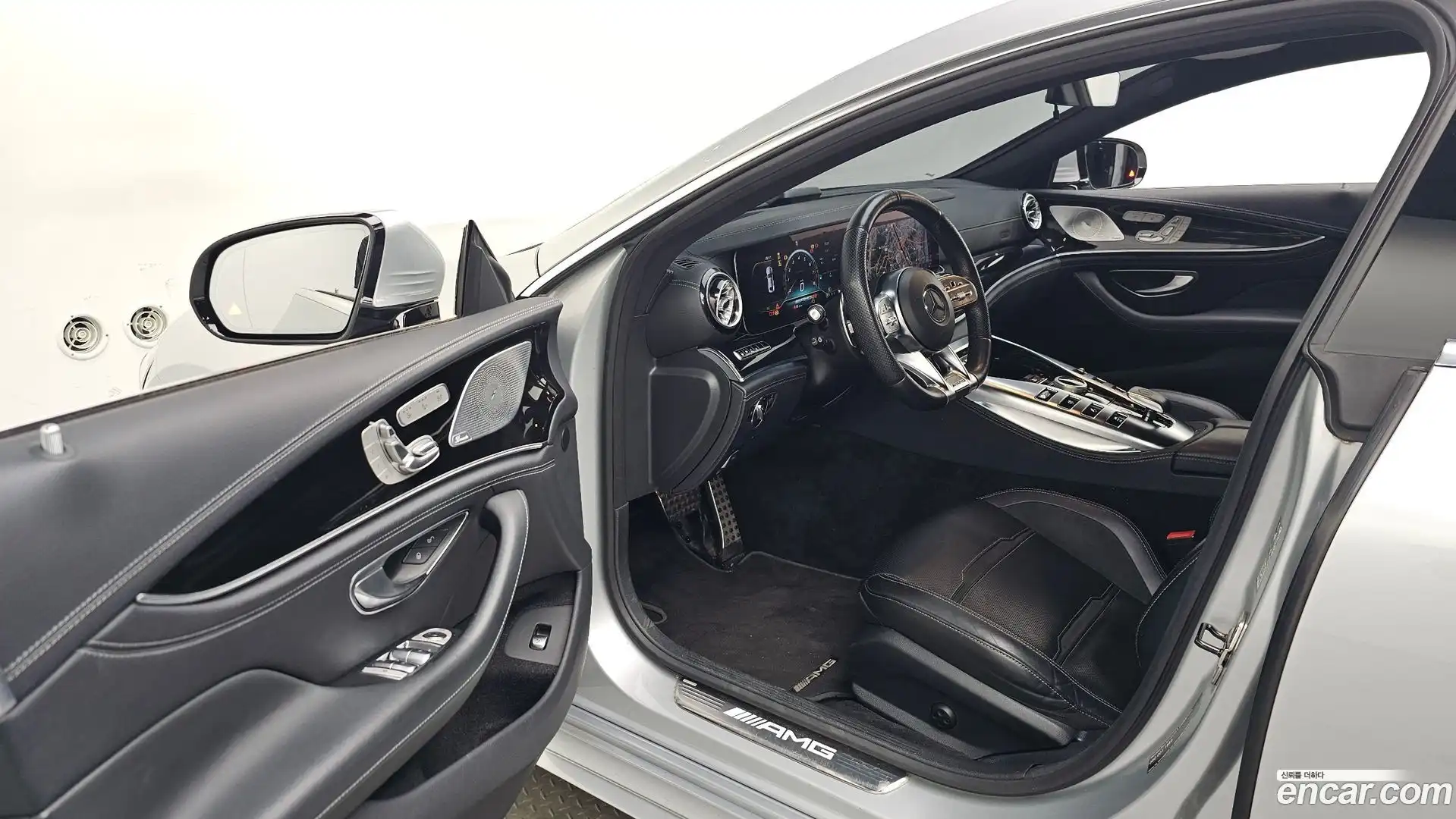 AMG GT Mercedes-Benz 2019.10-INNER-010