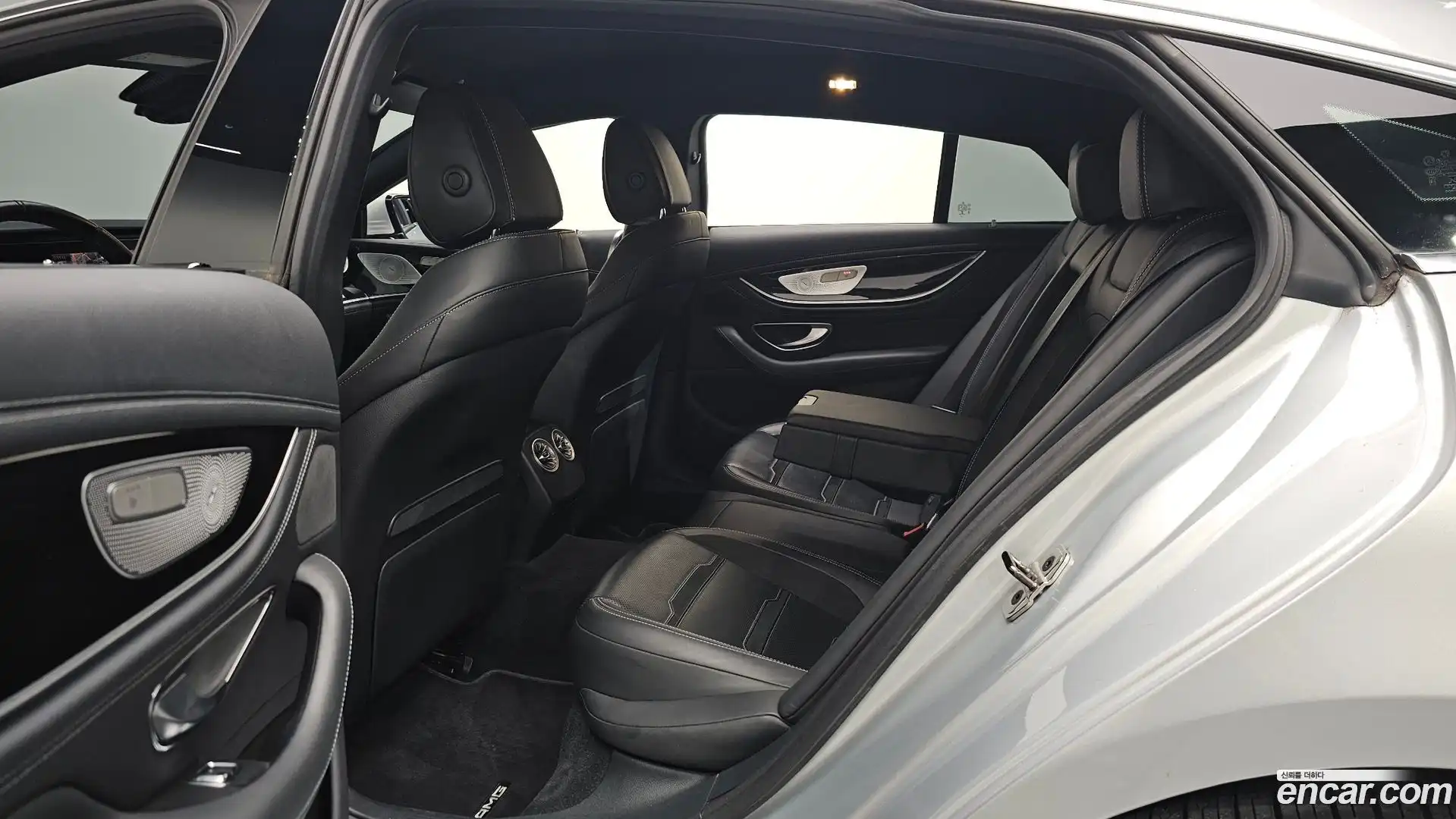 AMG GT Mercedes-Benz 2019.10-INNER-036