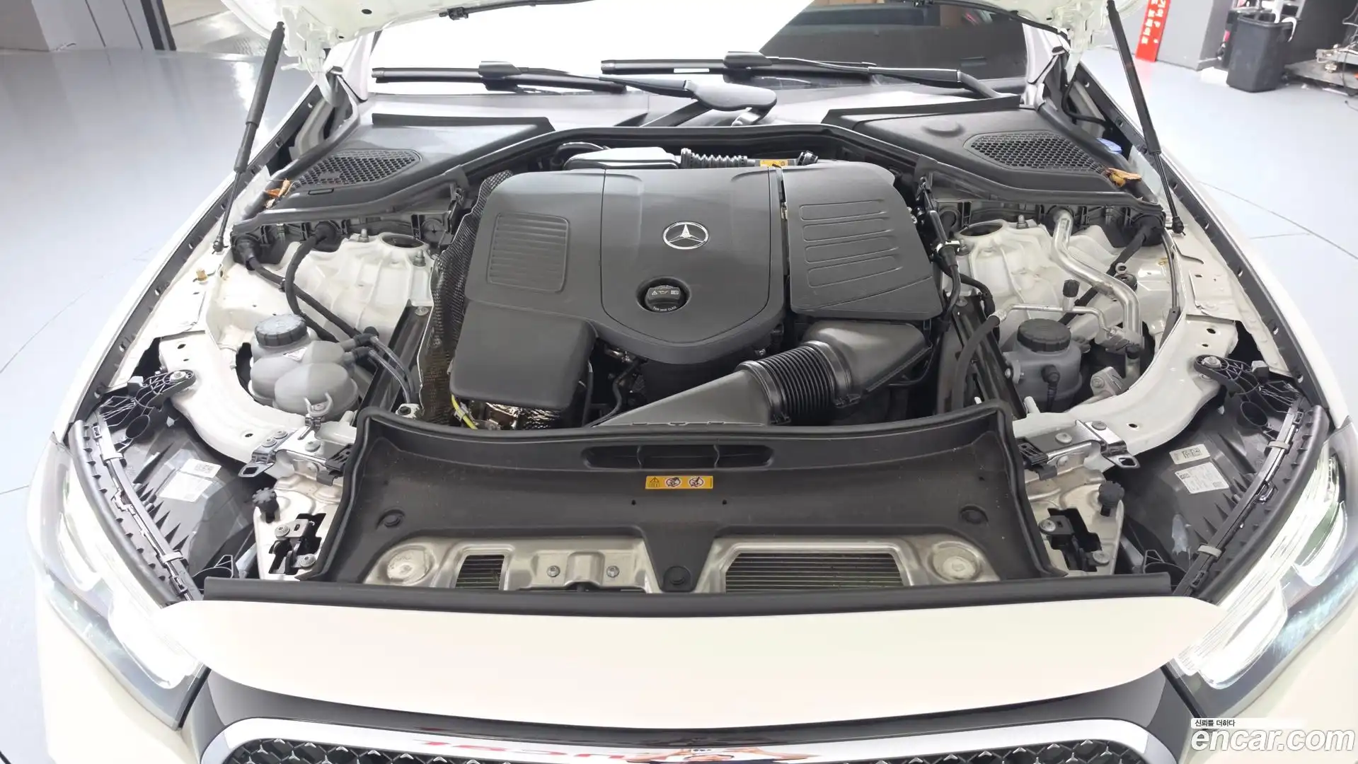 E-Class Mercedes-Benz 2024.4-OUTER-006