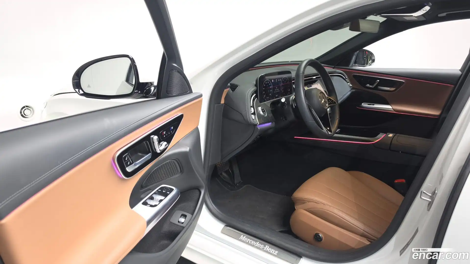 E-Class Mercedes-Benz 2024.4-INNER-010