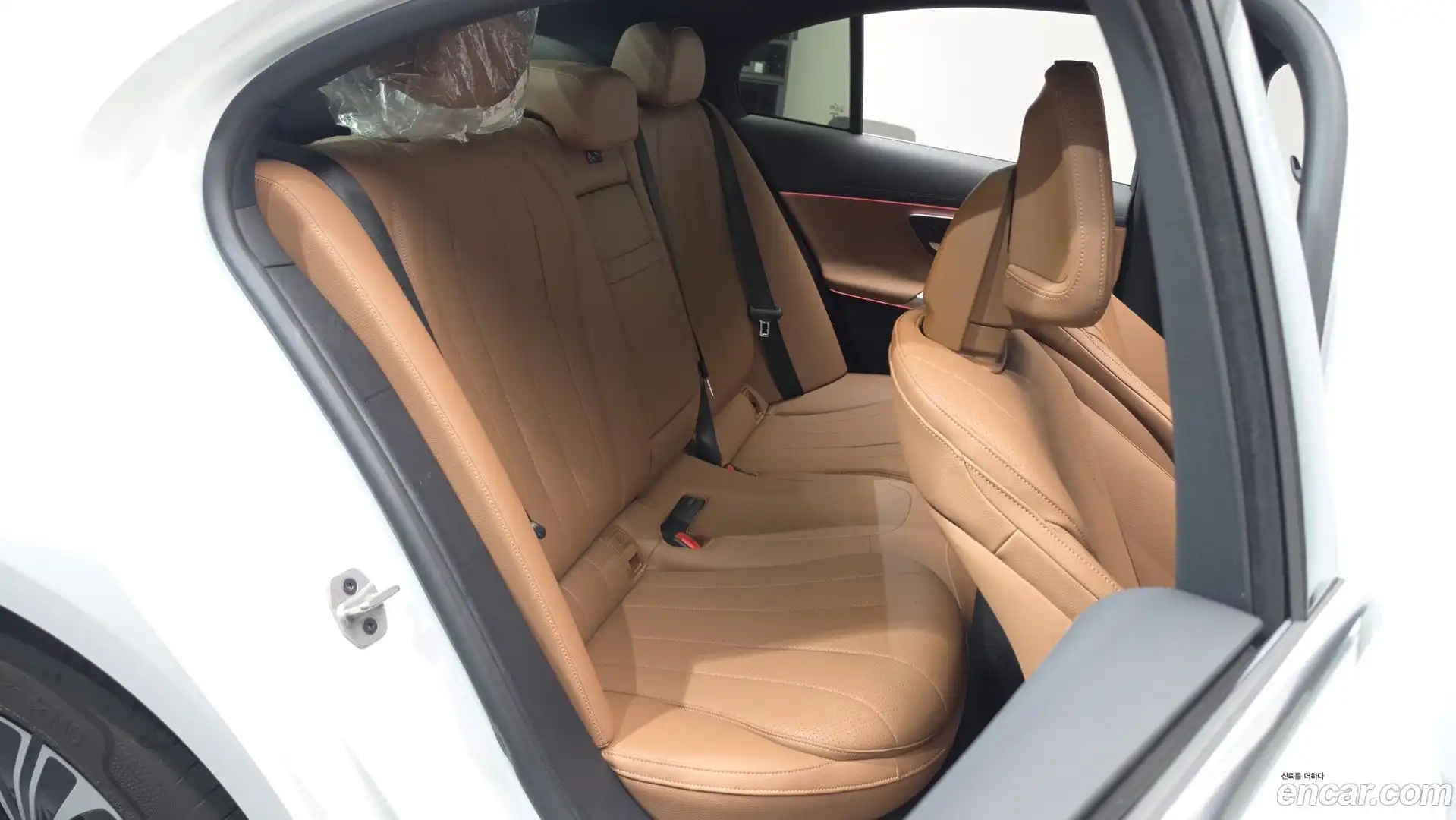E-Class Mercedes-Benz 2024.4-OPTION-015