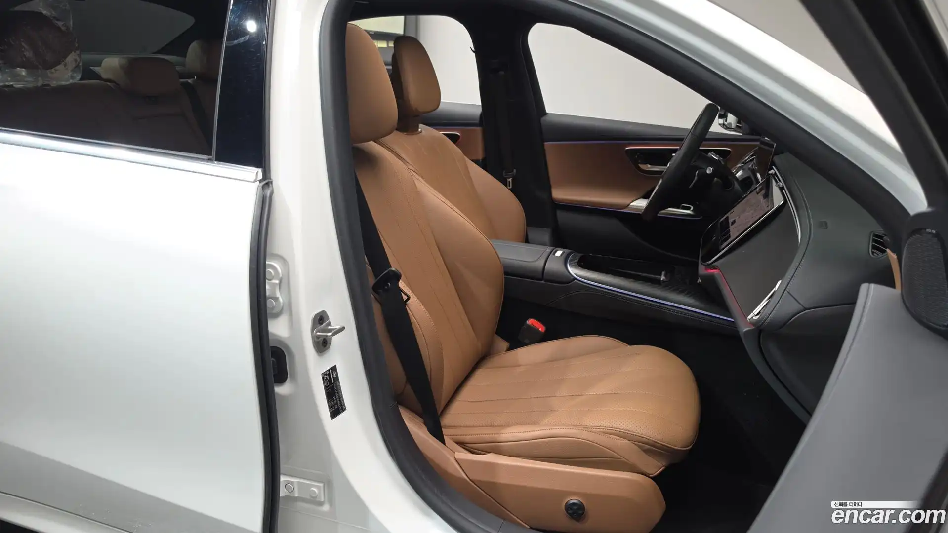 E-Class Mercedes-Benz 2024.4-INNER-036