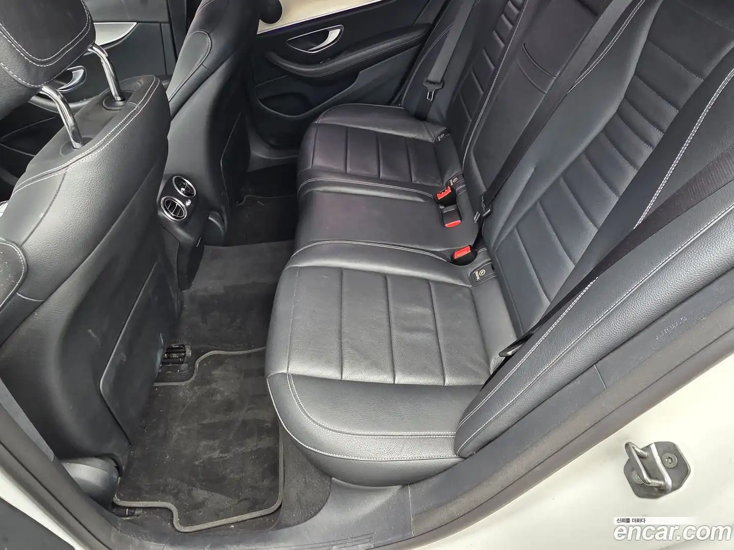 E-Class Mercedes-Benz 2017.2-INNER-010